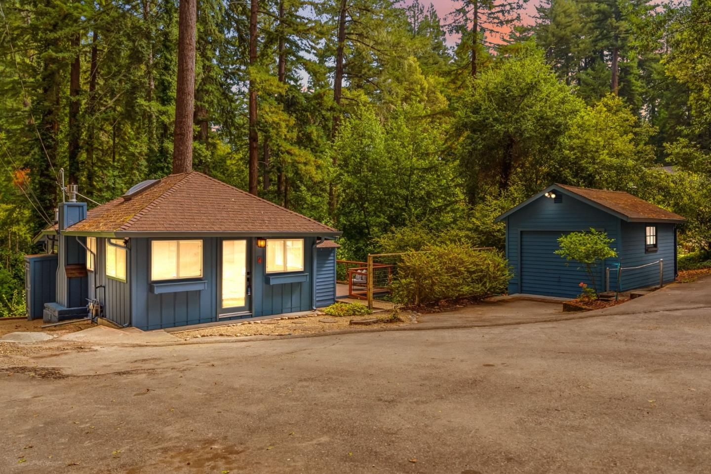 4 Glen Alpine AVE