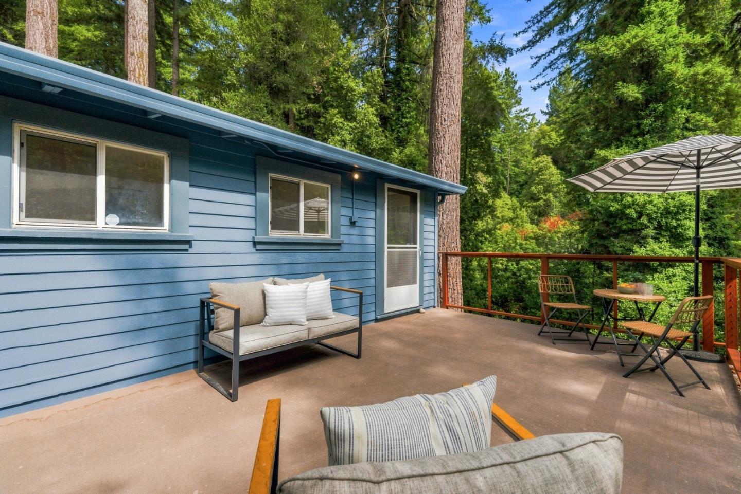 4 Glen Alpine AVE