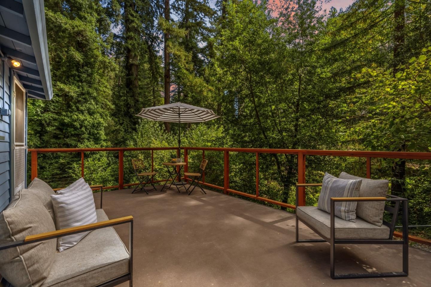 4 Glen Alpine AVE