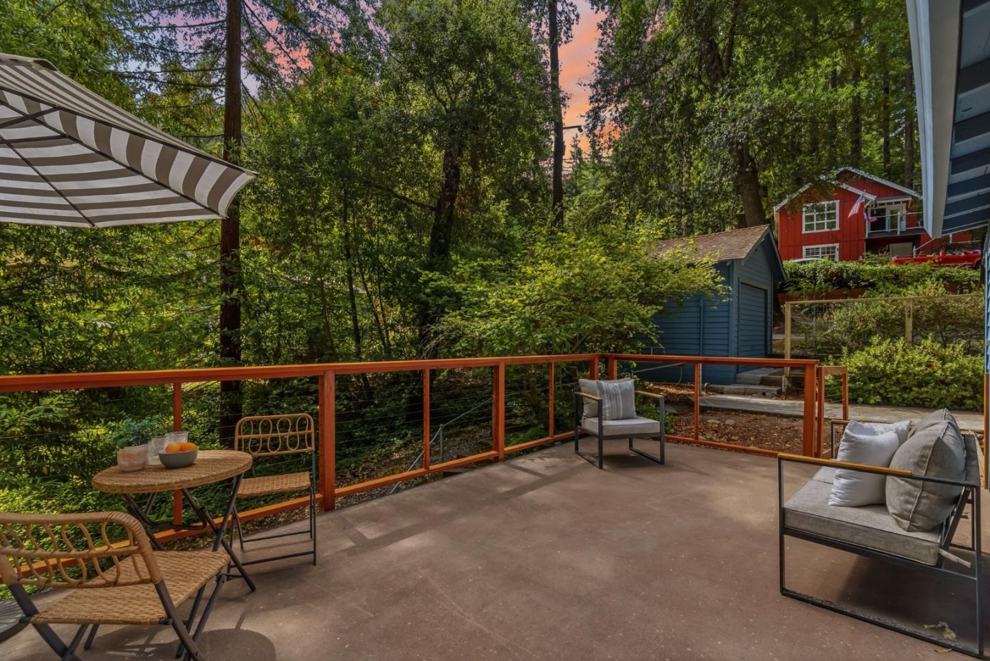 4 Glen Alpine AVE