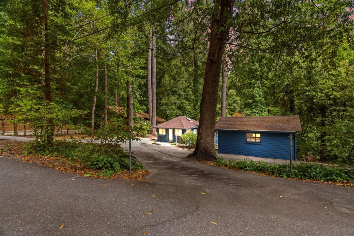 4 Glen Alpine AVE