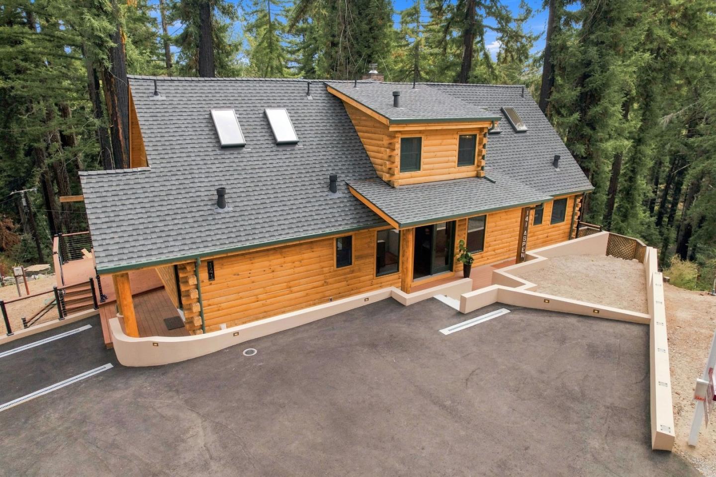 141 Aspen LN