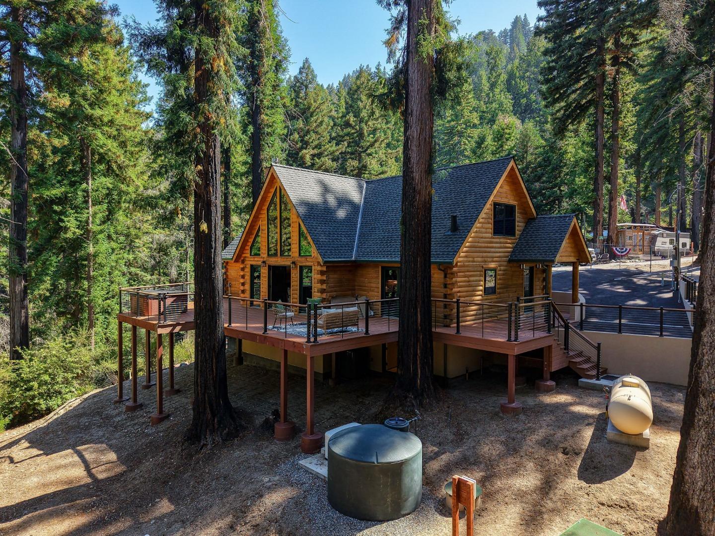141 Aspen LN