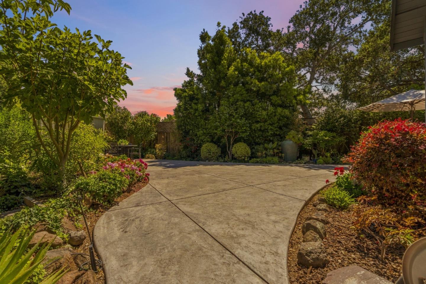 1446 Avila AVE