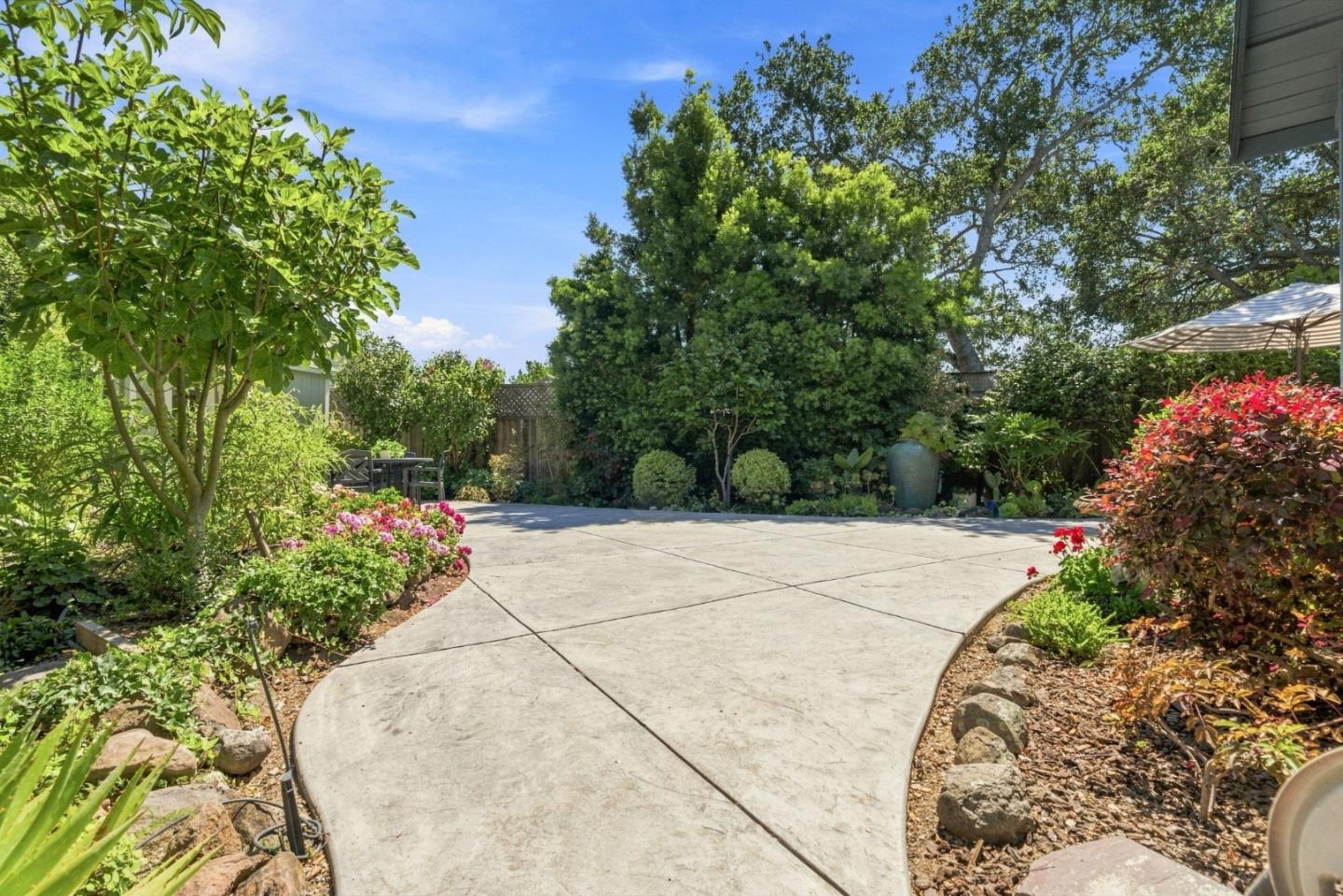 1446 Avila AVE
