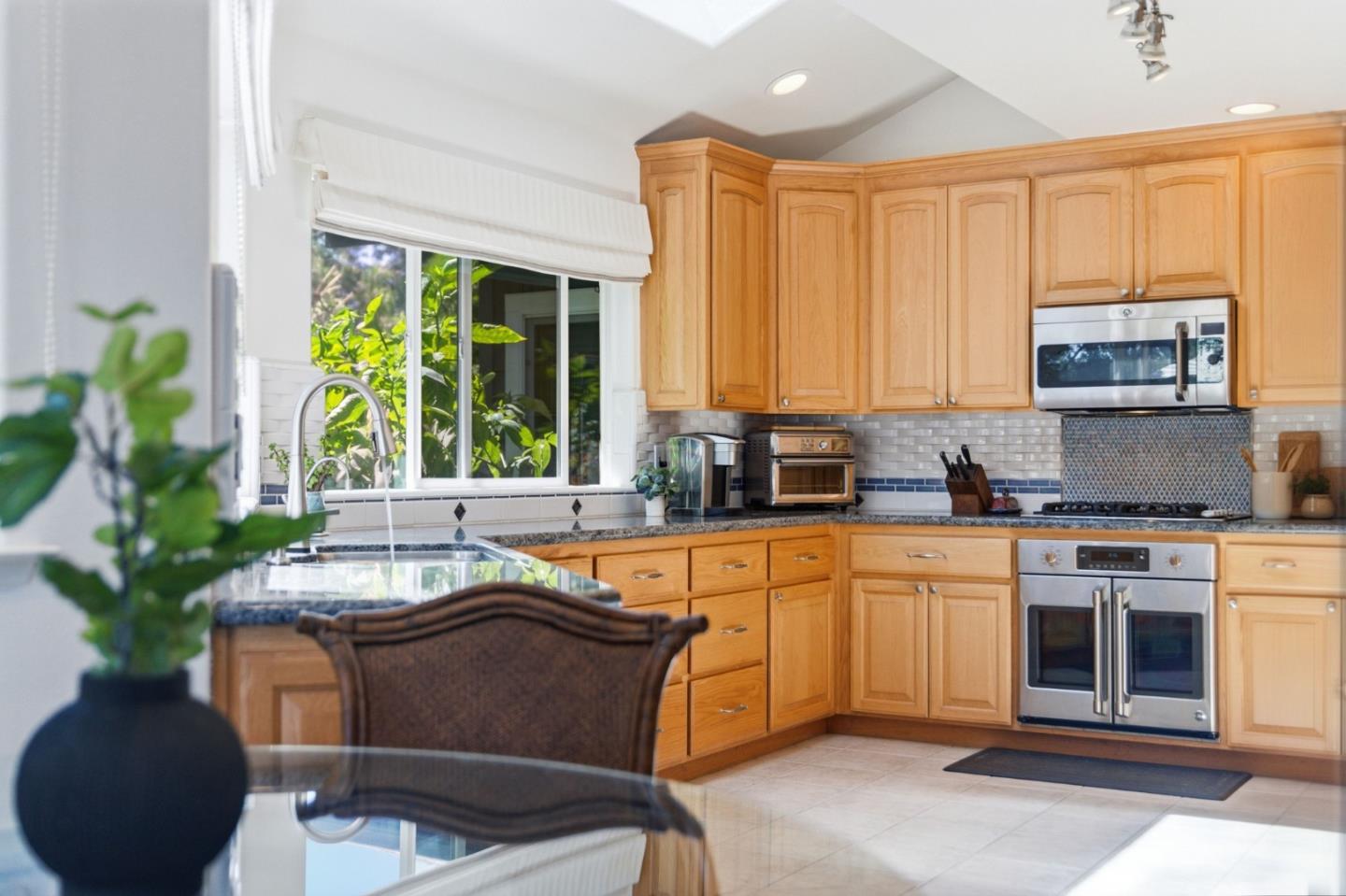 1446 Avila AVE