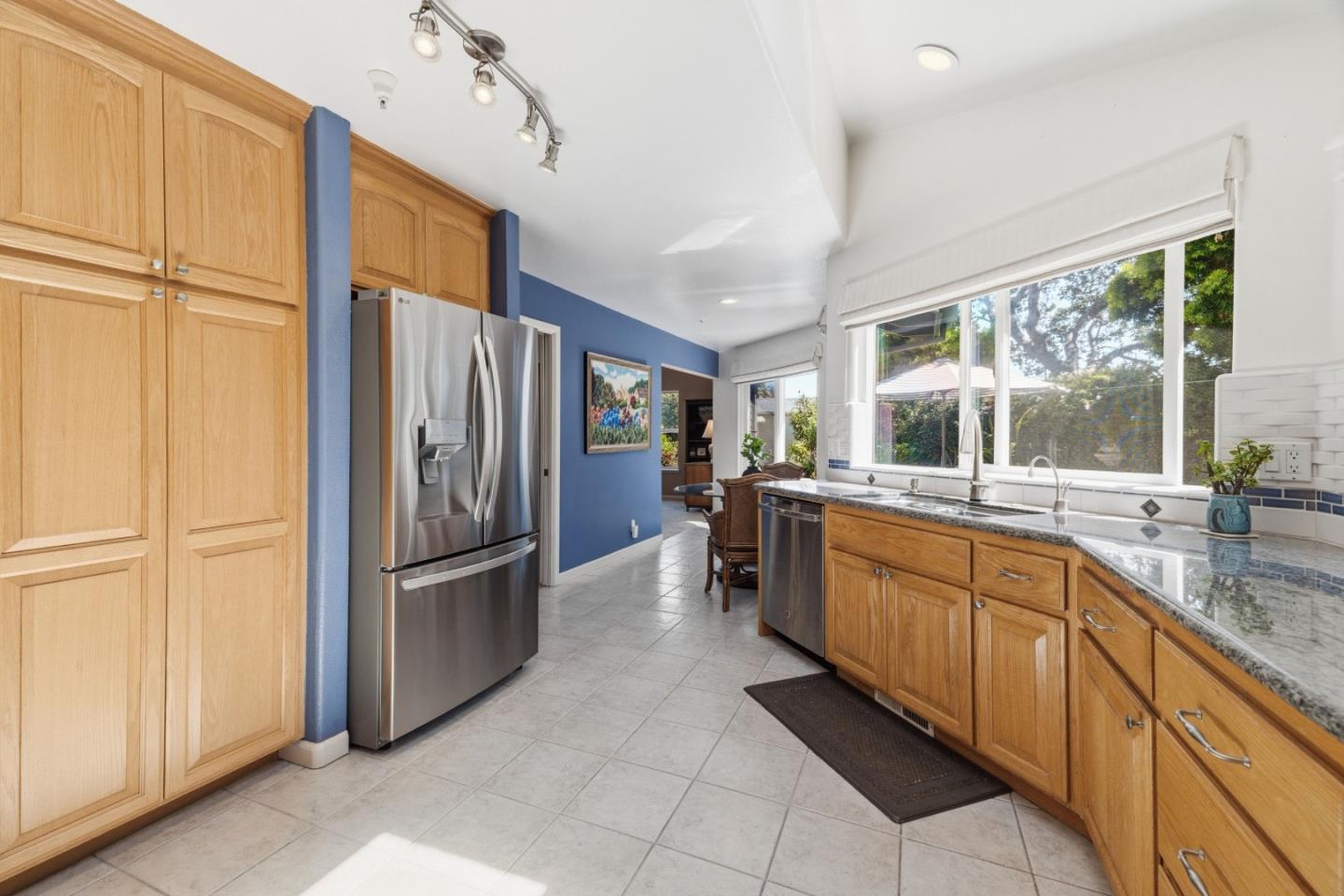 1446 Avila AVE