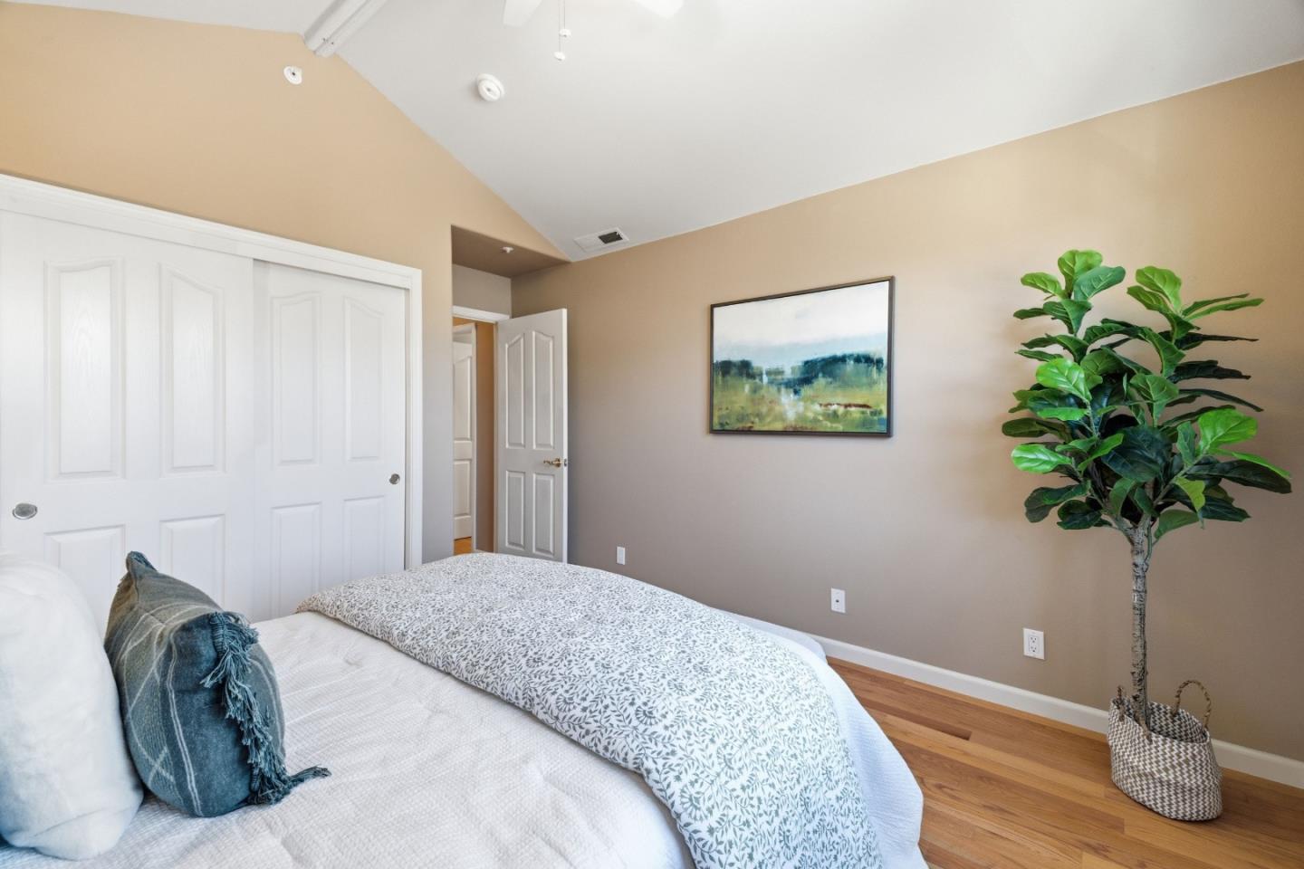 1446 Avila AVE