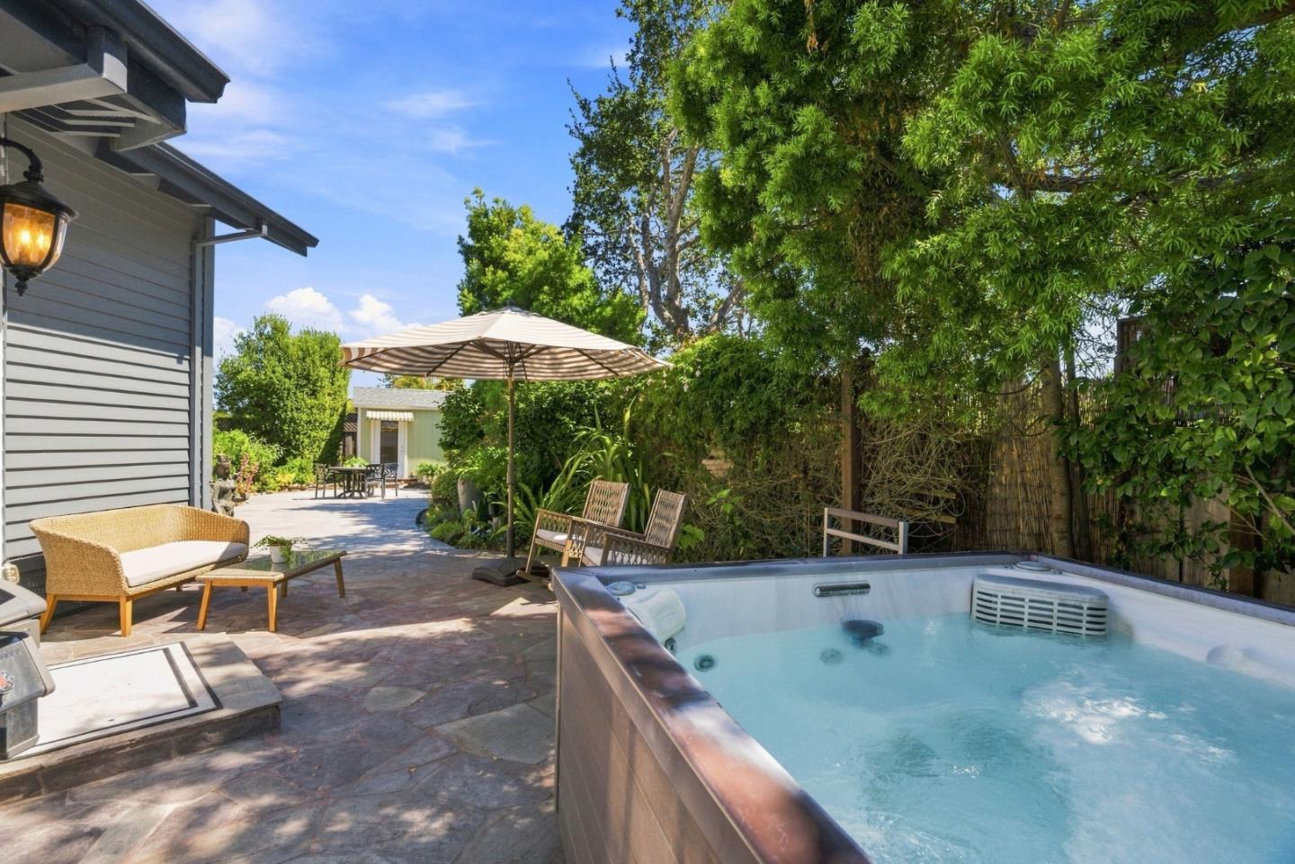 1446 Avila AVE