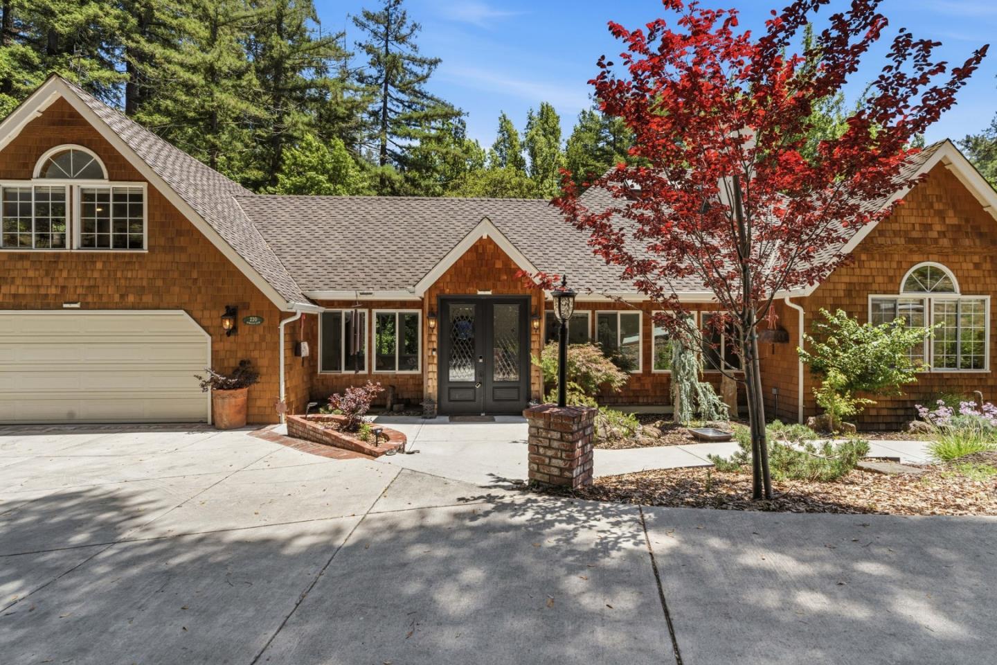 220 Miracle LN