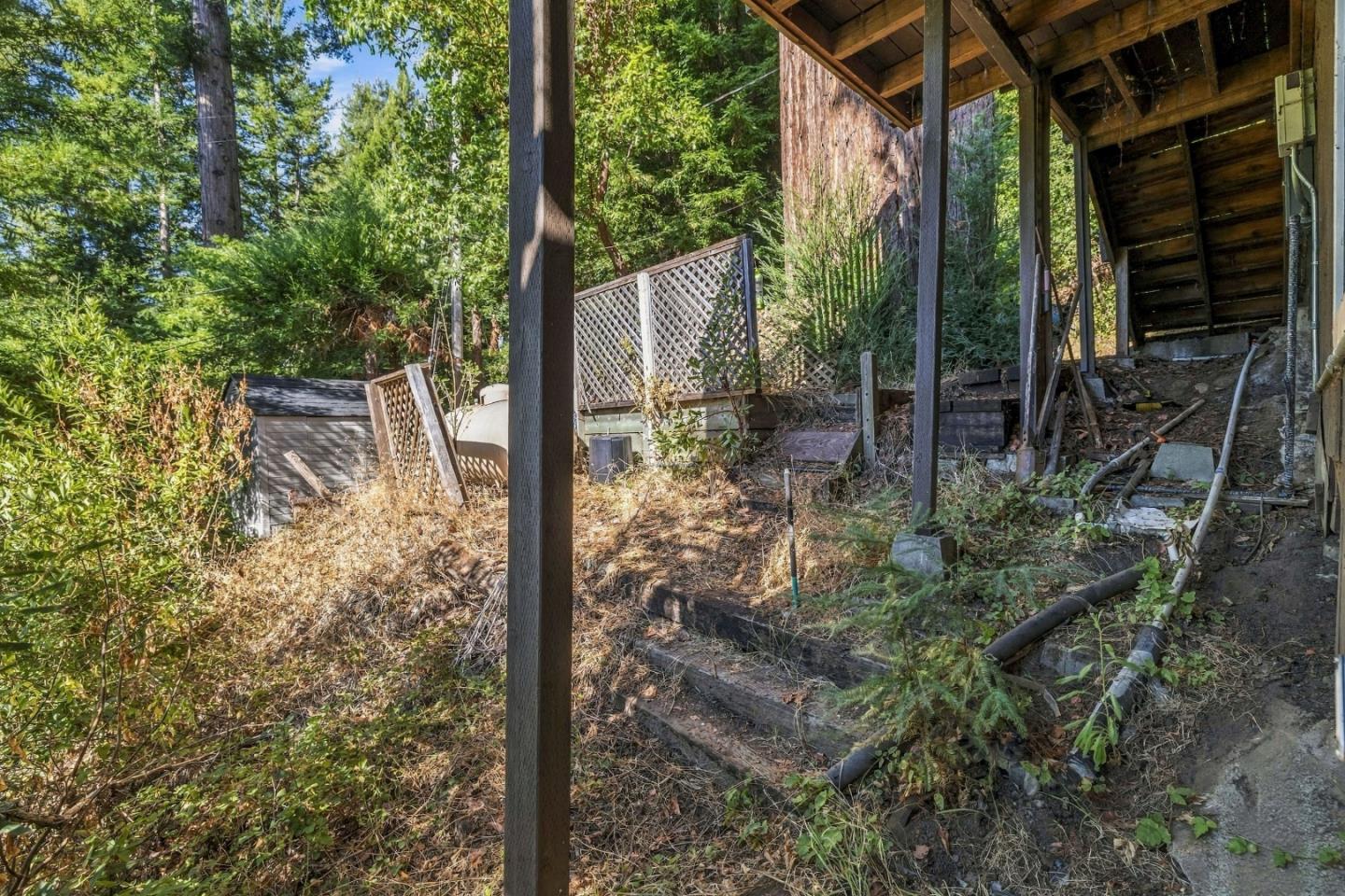 323 Tipping WAY