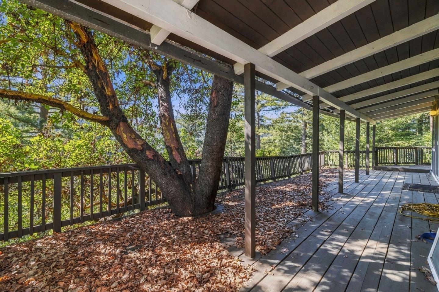 323 Tipping WAY