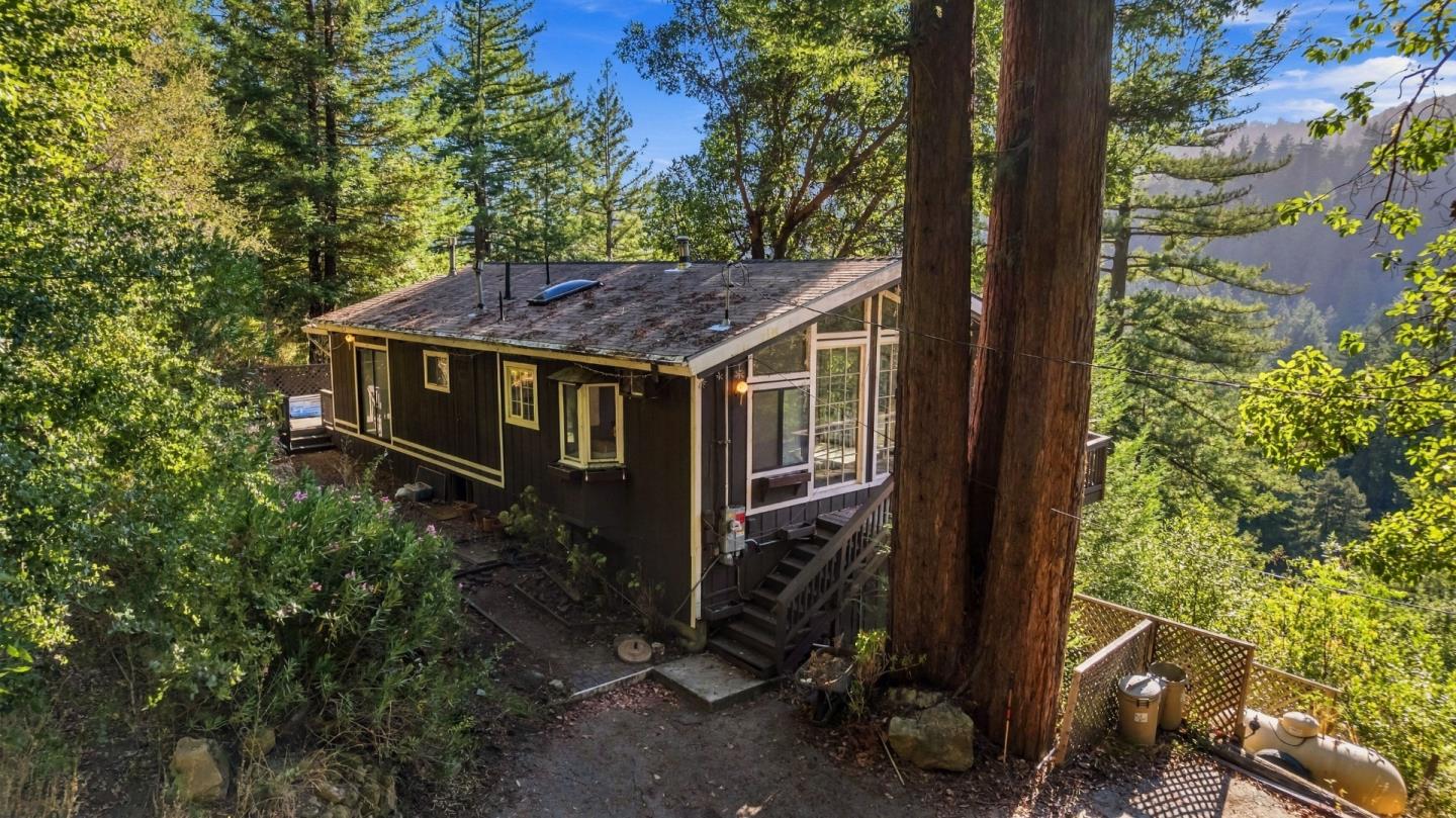 323 Tipping WAY