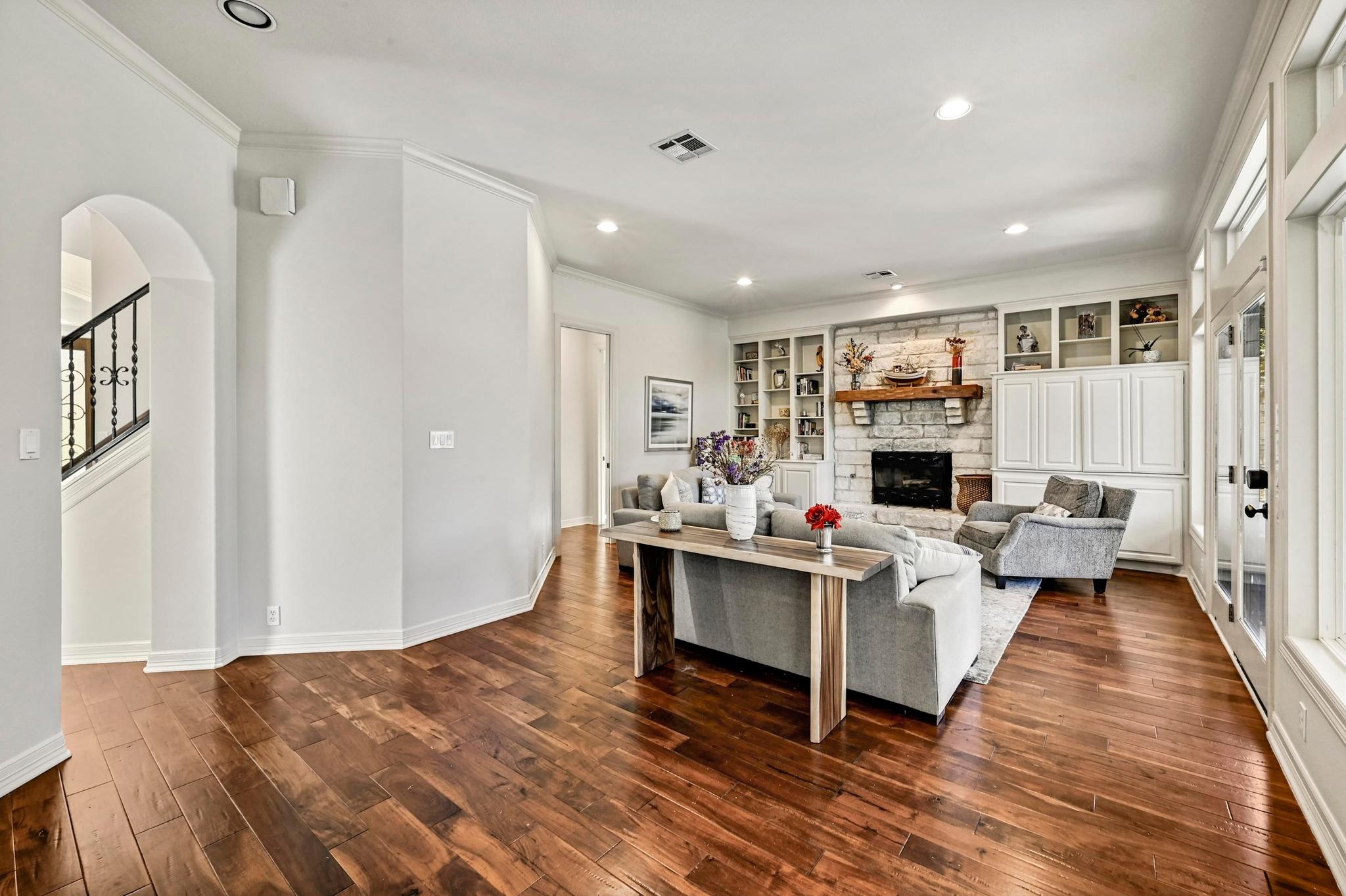 Gated Enclave in Eanes