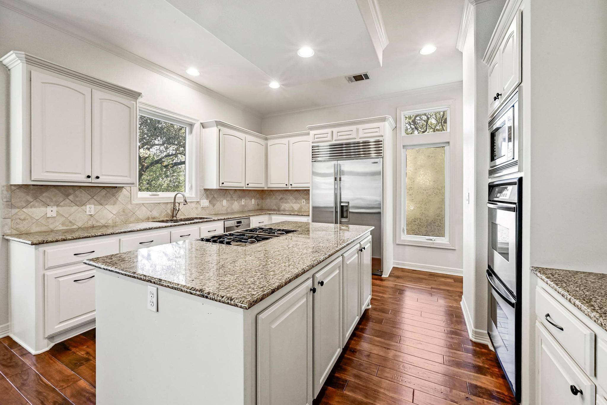 Gated Enclave in Eanes