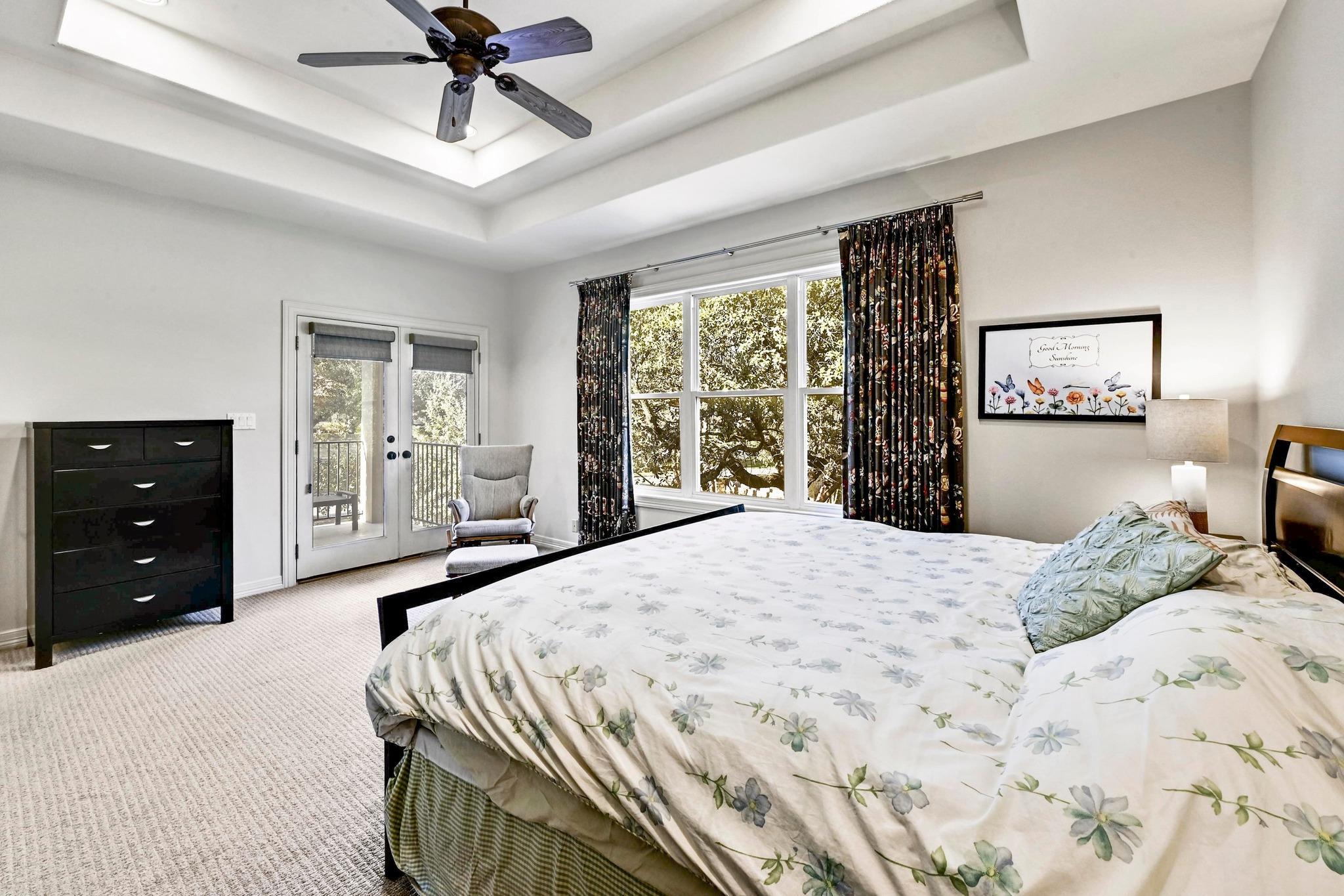 Gated Enclave in Eanes