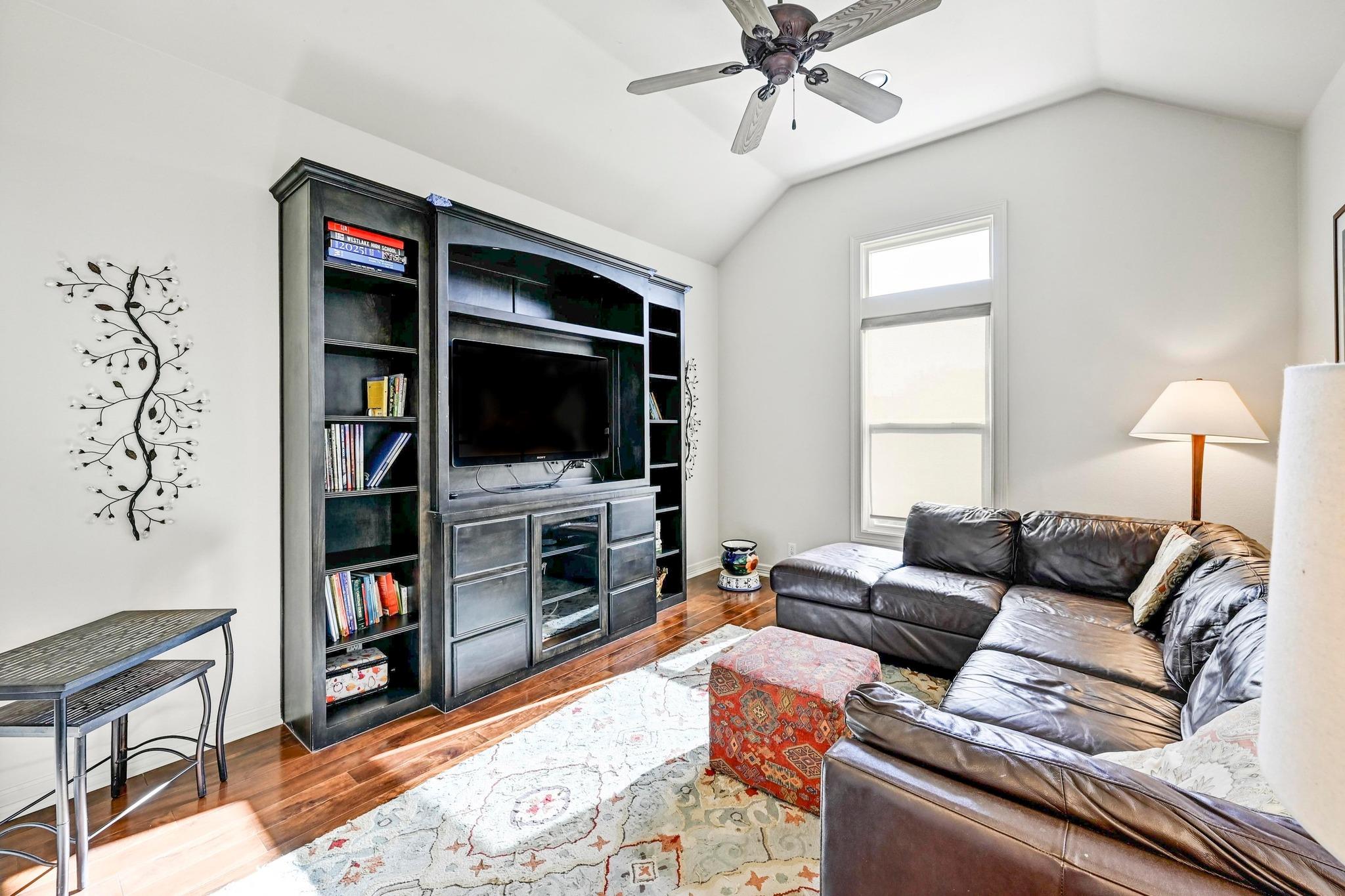 Gated Enclave in Eanes