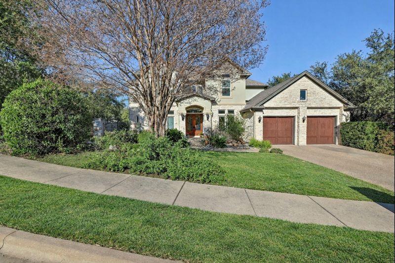 Gated Enclave in Eanes