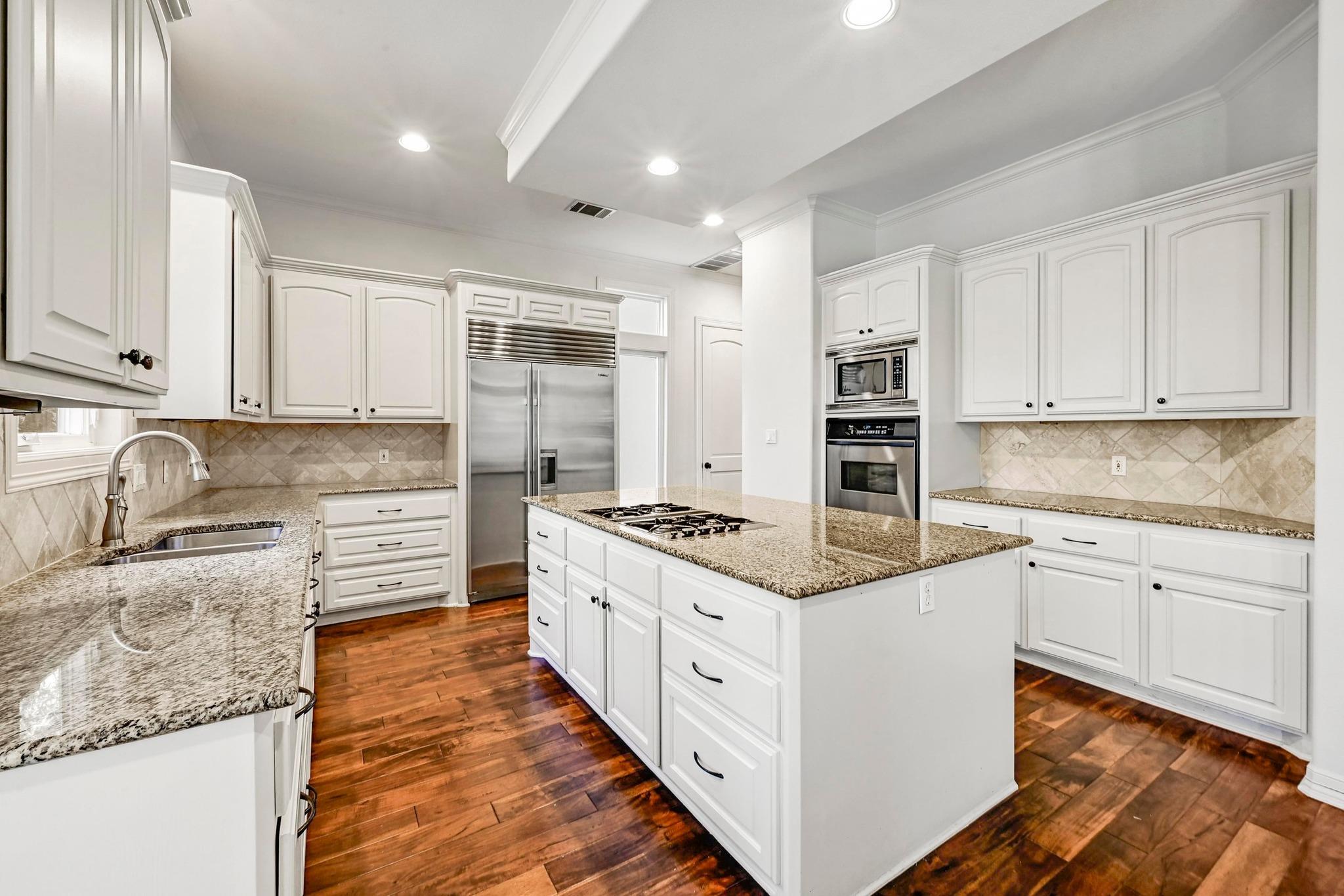 Gated Enclave in Eanes