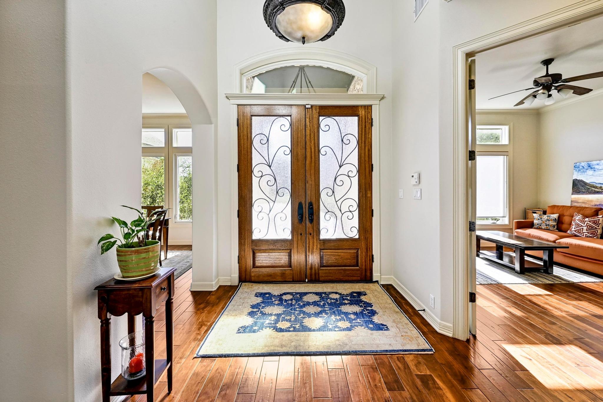 Gated Enclave in Eanes