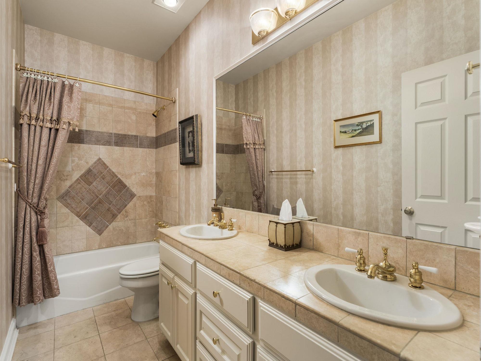 5708 Long CT