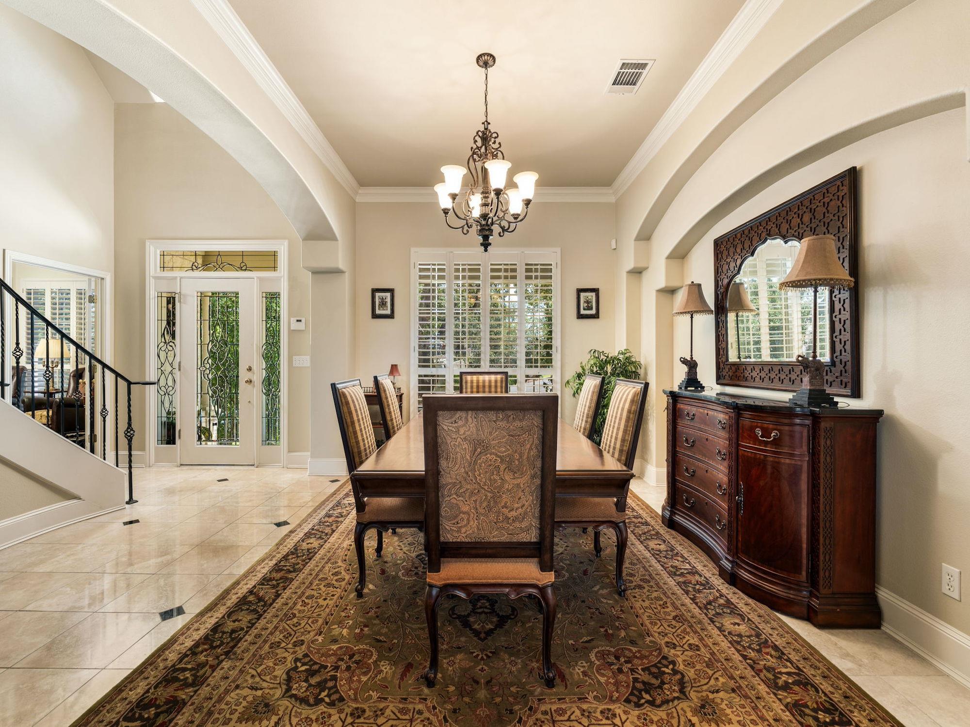 5708 Long CT