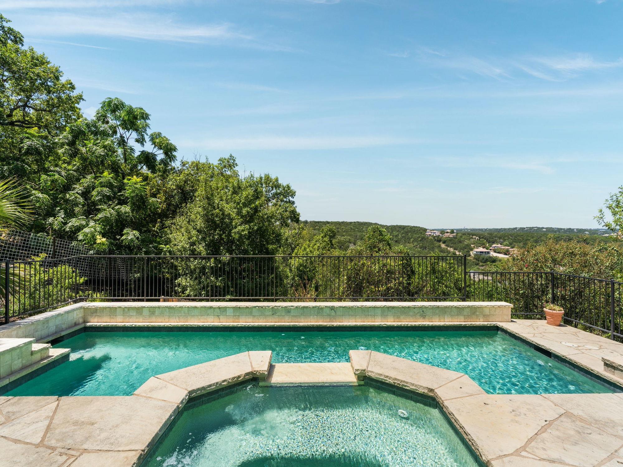 5708 Long CT