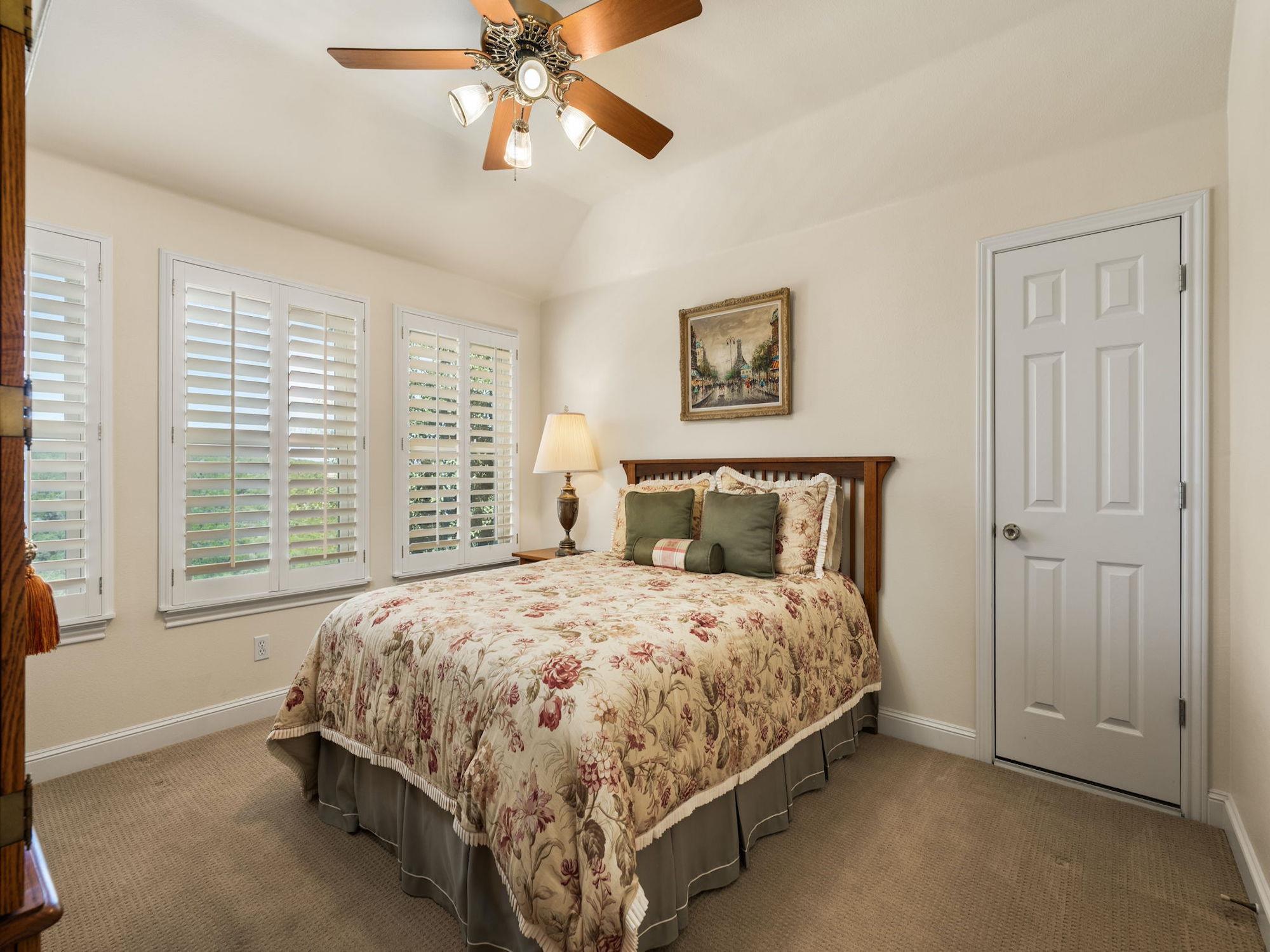 5708 Long CT