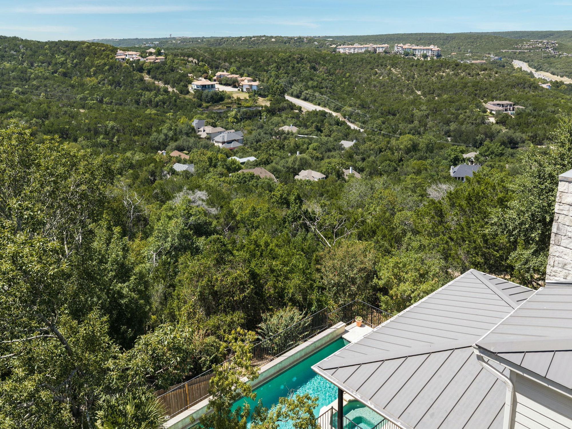5708 Long CT