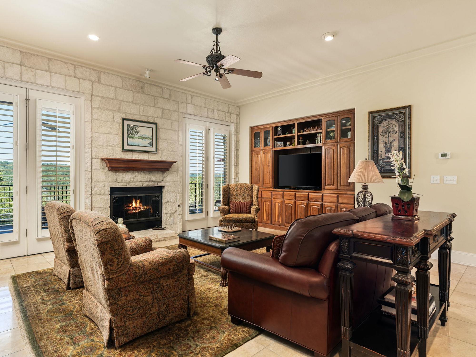 5708 Long CT