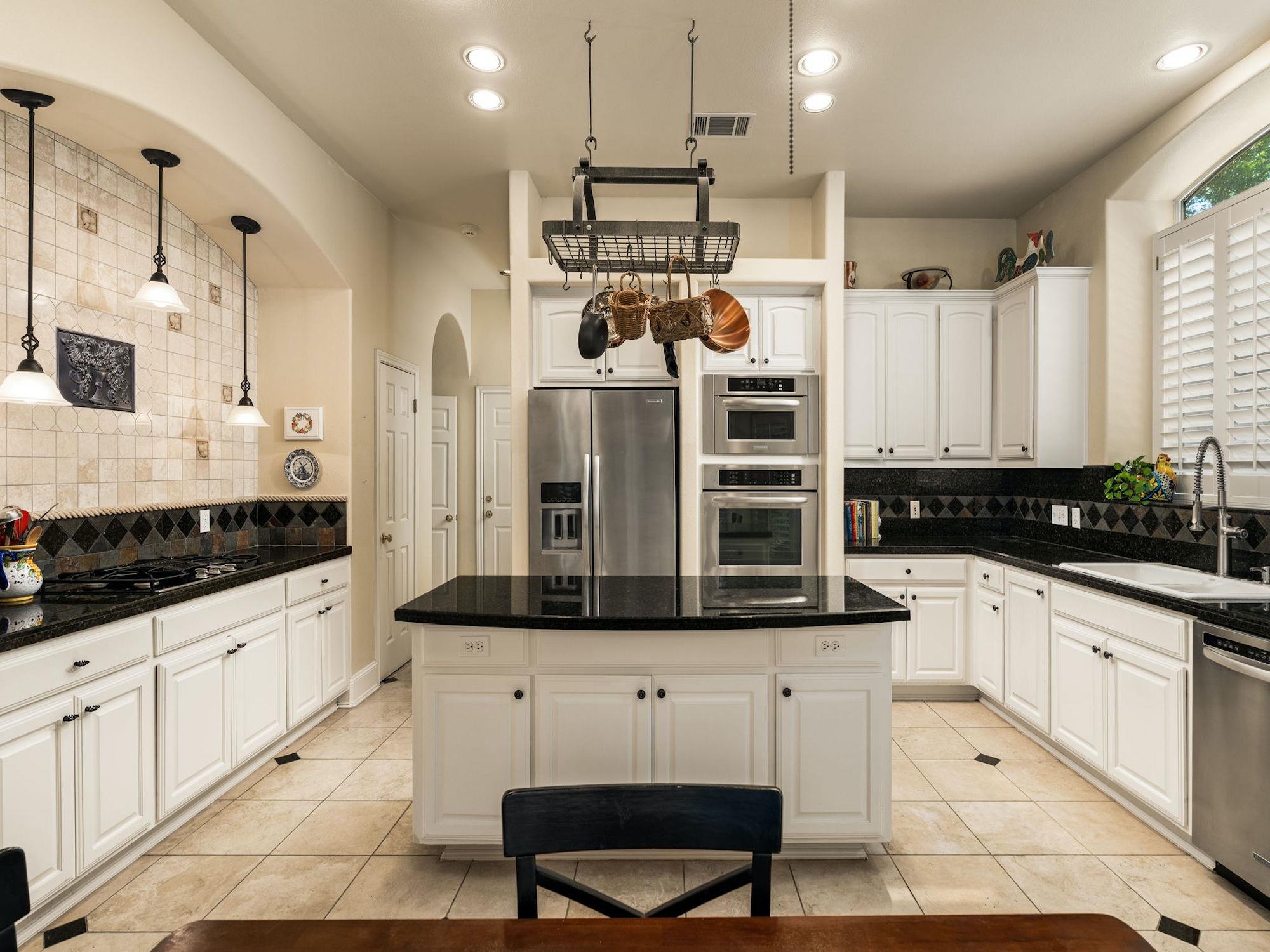 5708 Long CT