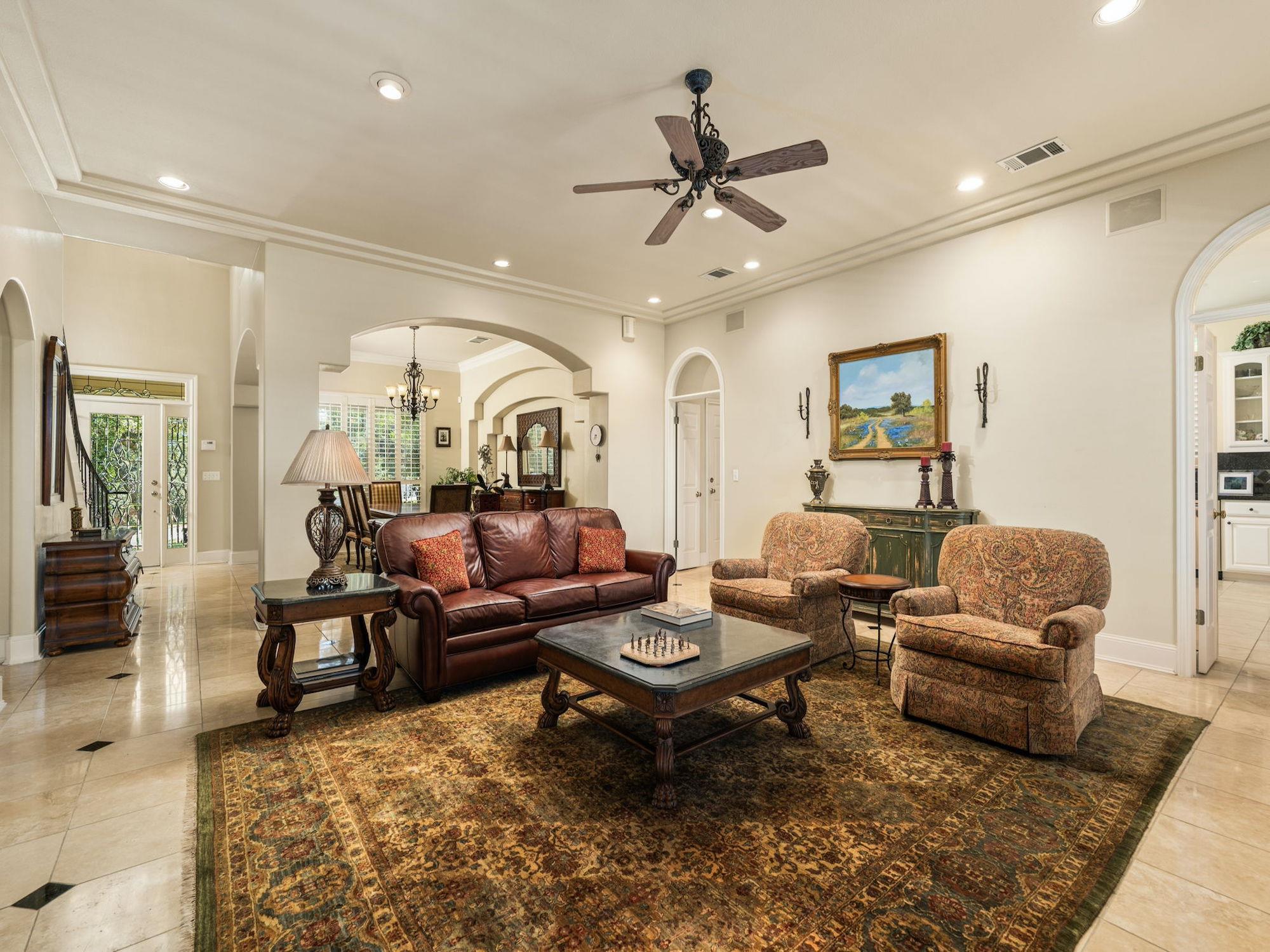 5708 Long CT