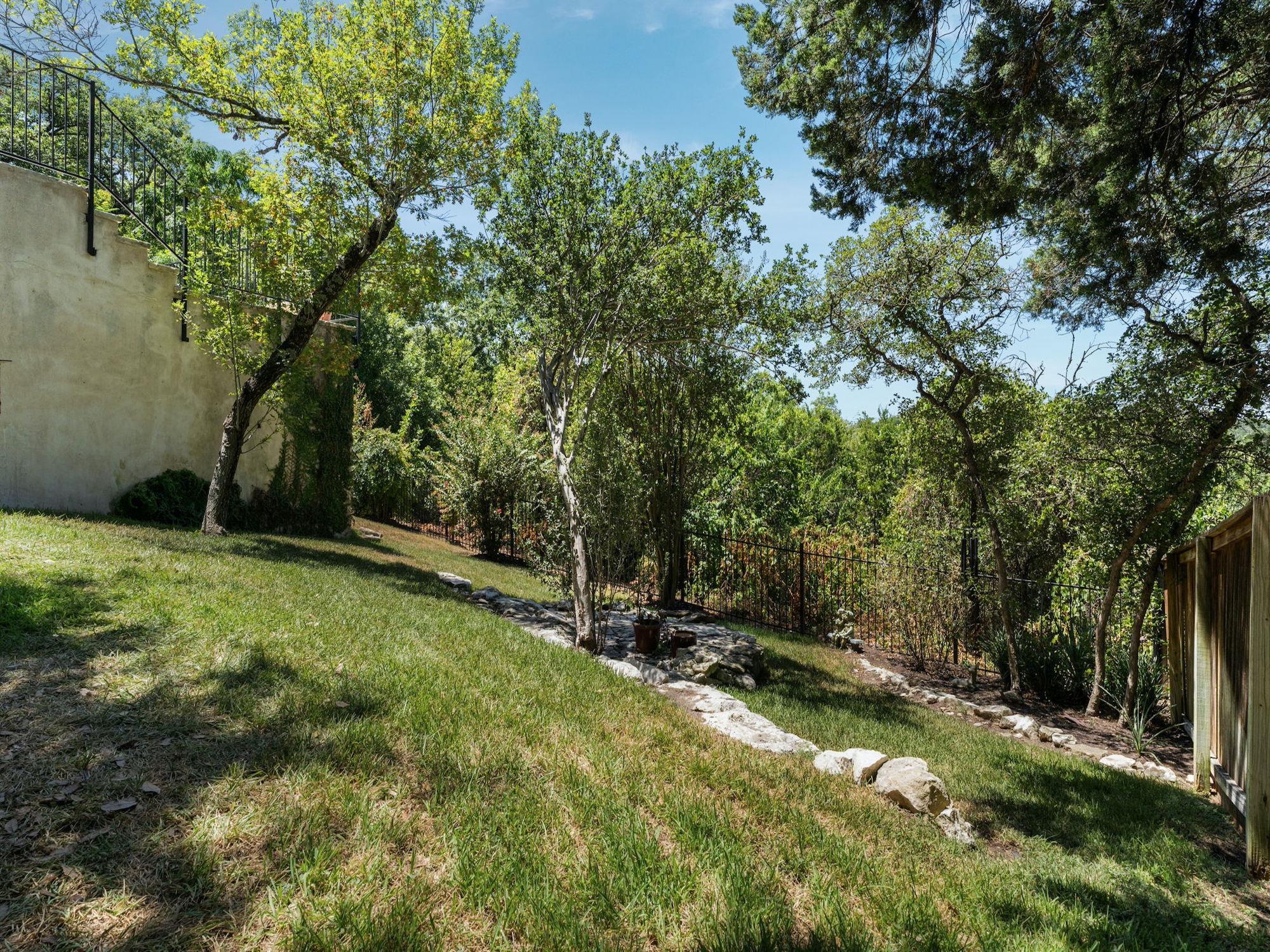 5708 Long CT