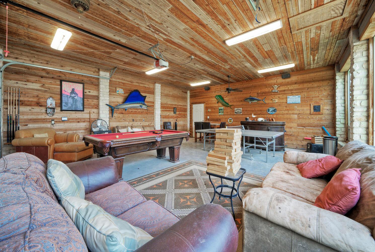 8101 Sharon RD