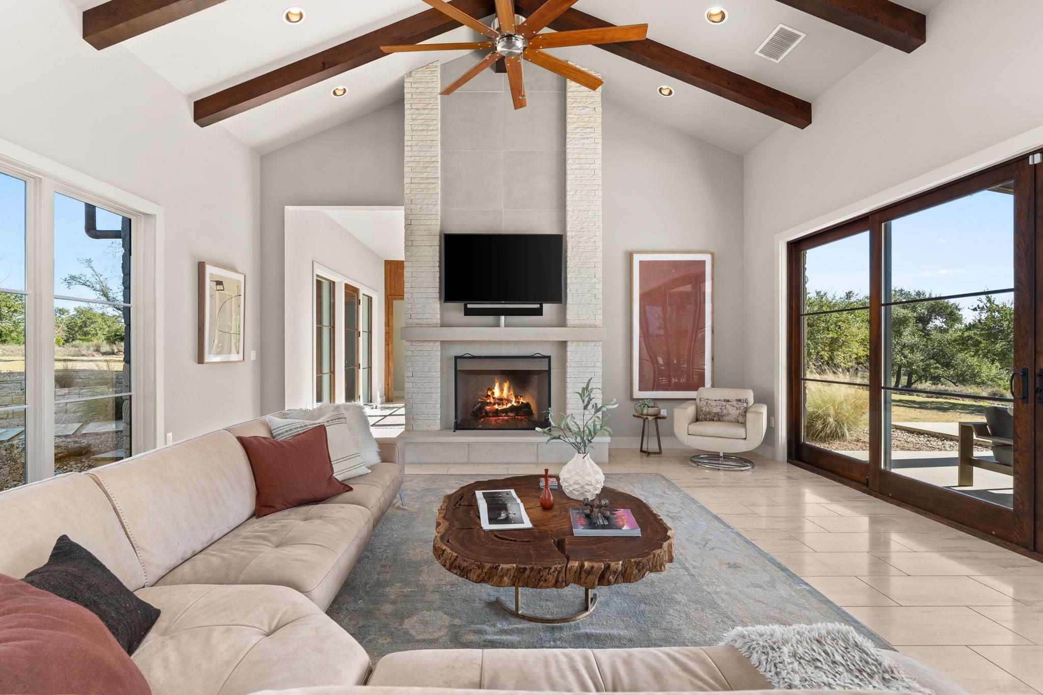 2560 Bell Springs RD