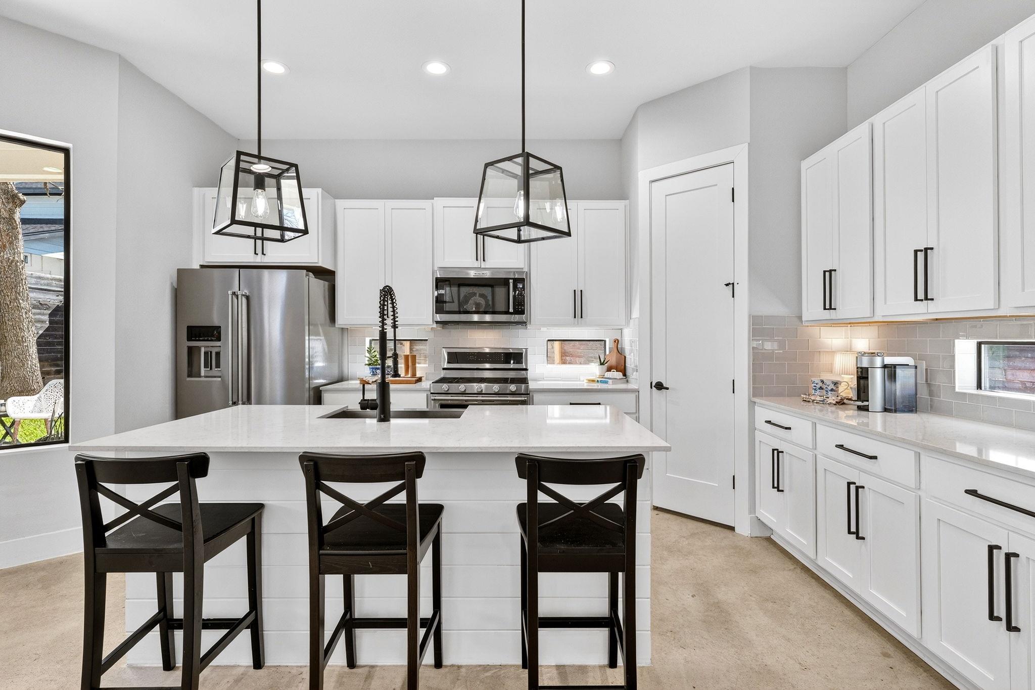 5313 Woodrow Ave # 1