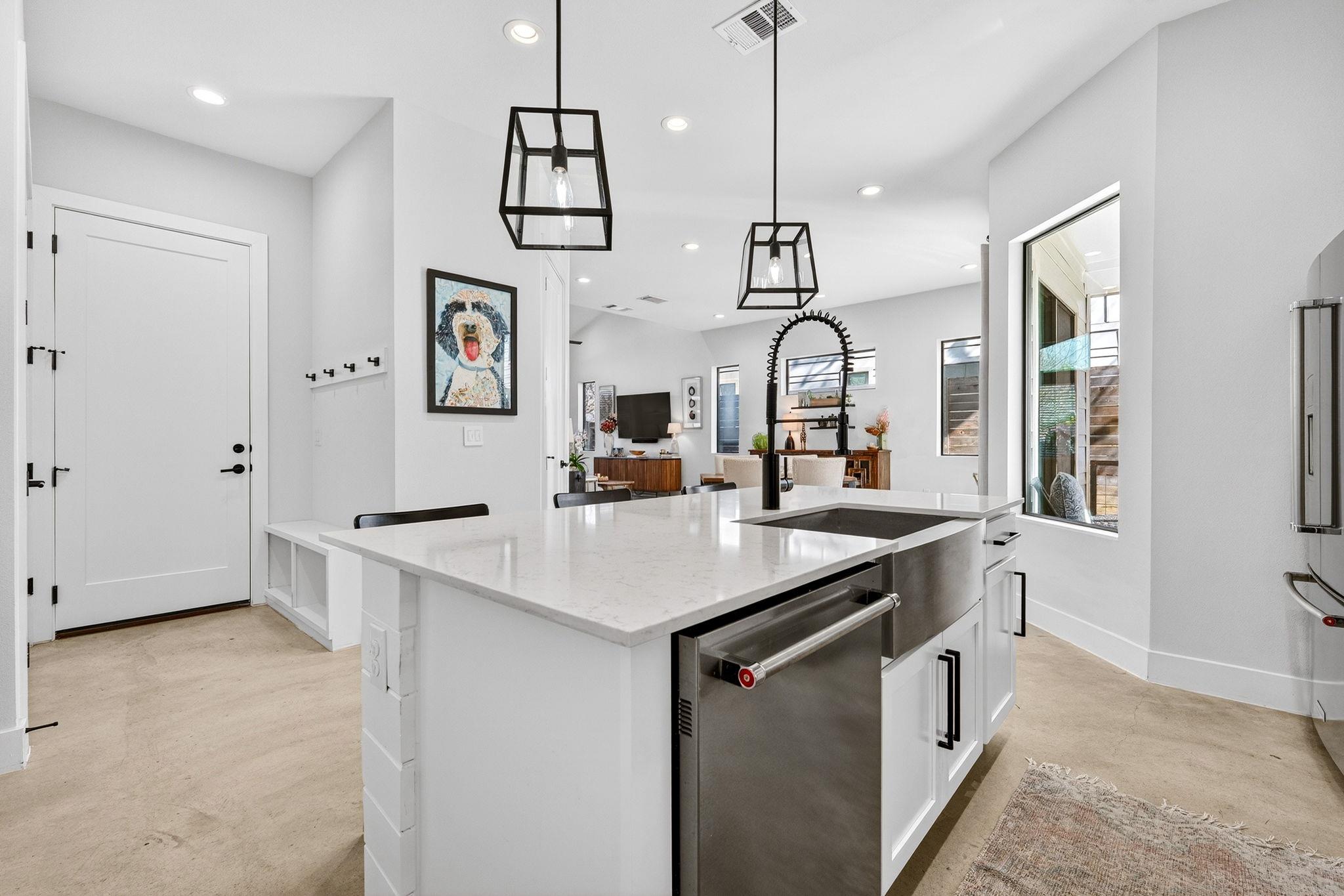 5313 Woodrow Ave # 1