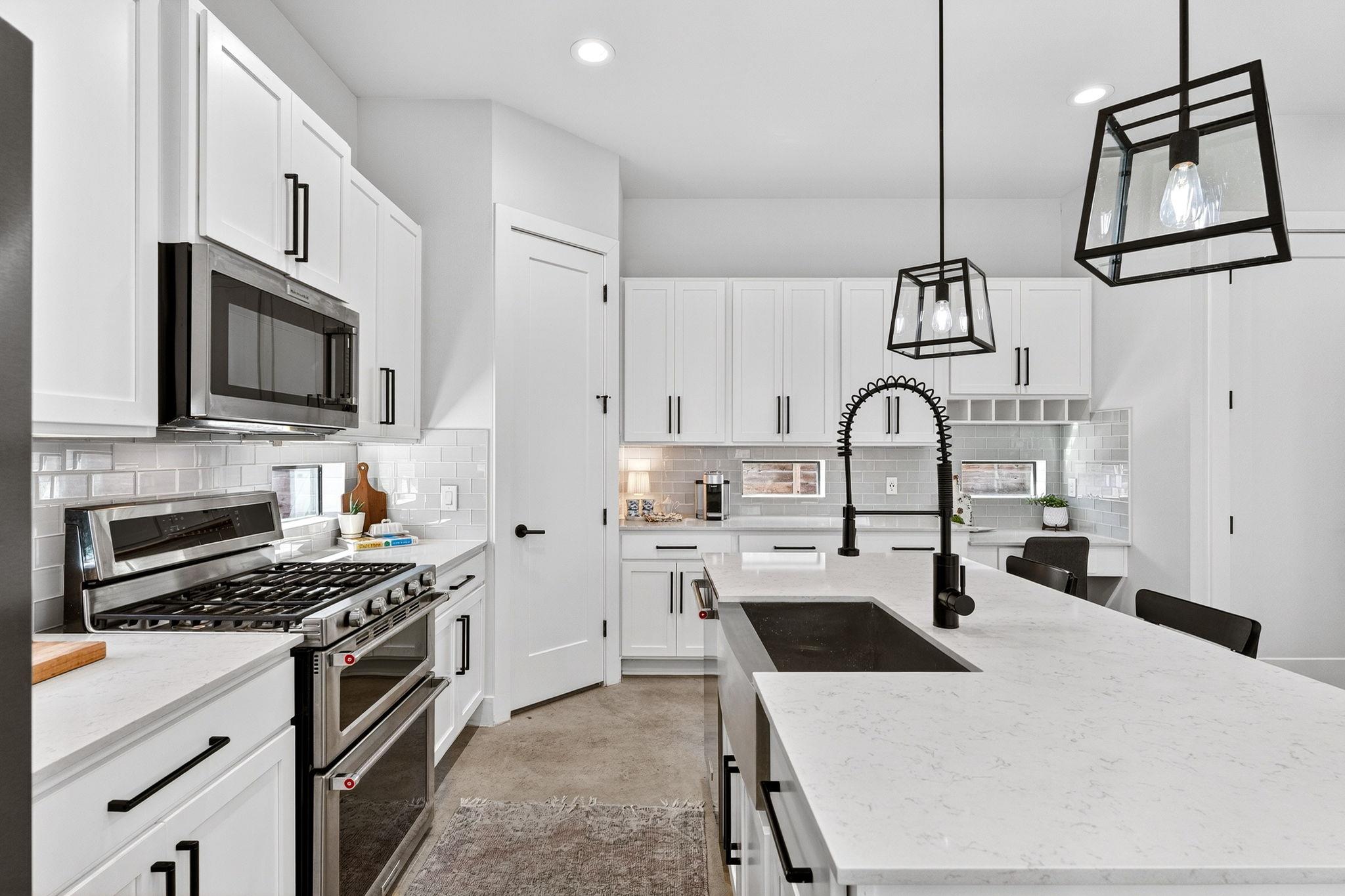 5313 Woodrow Ave # 1