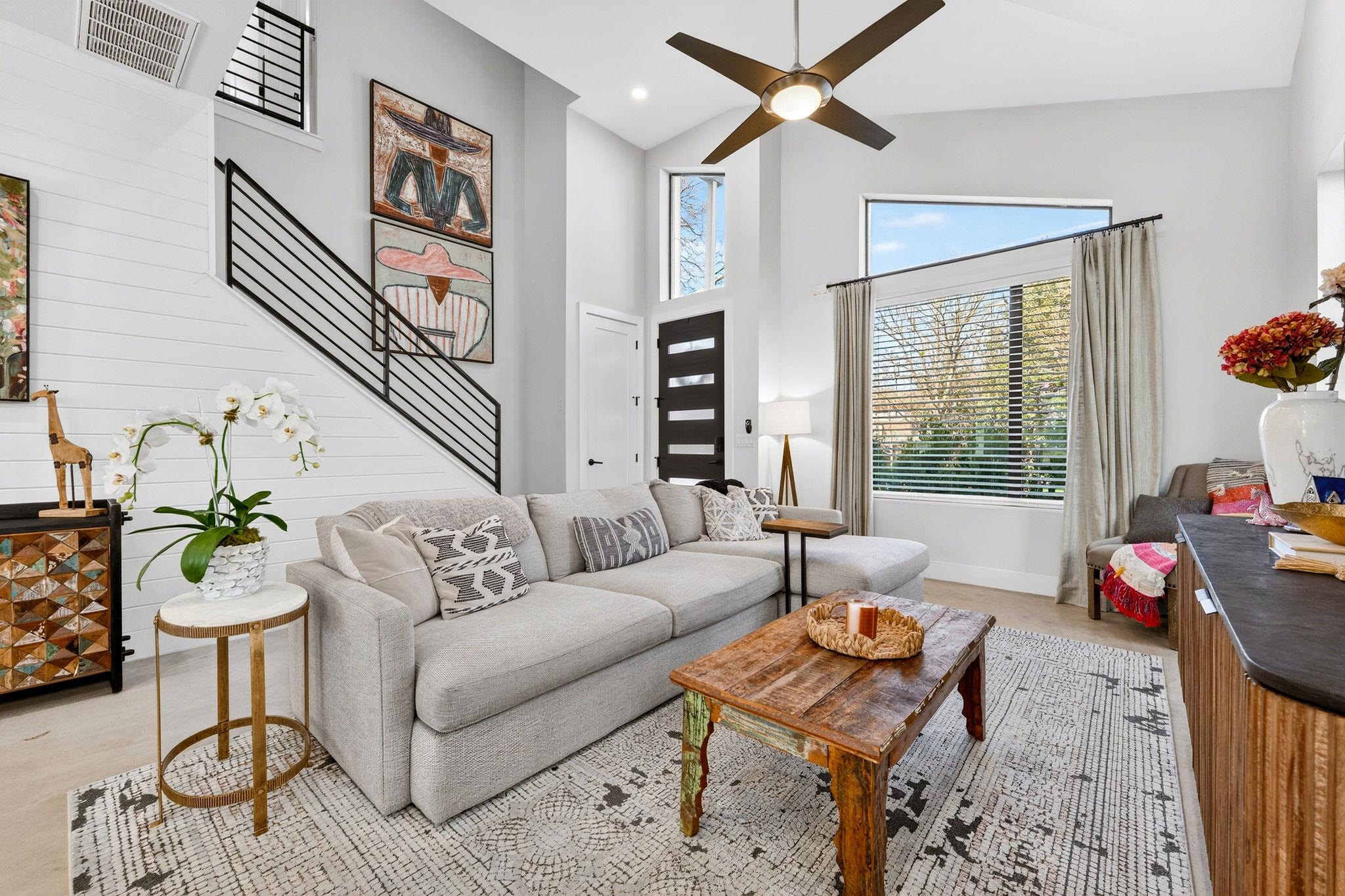 5313 Woodrow Ave # 1