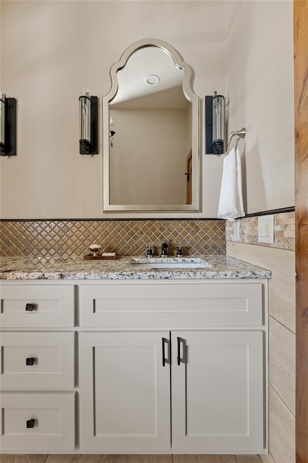 1450 Los Escondidos ST