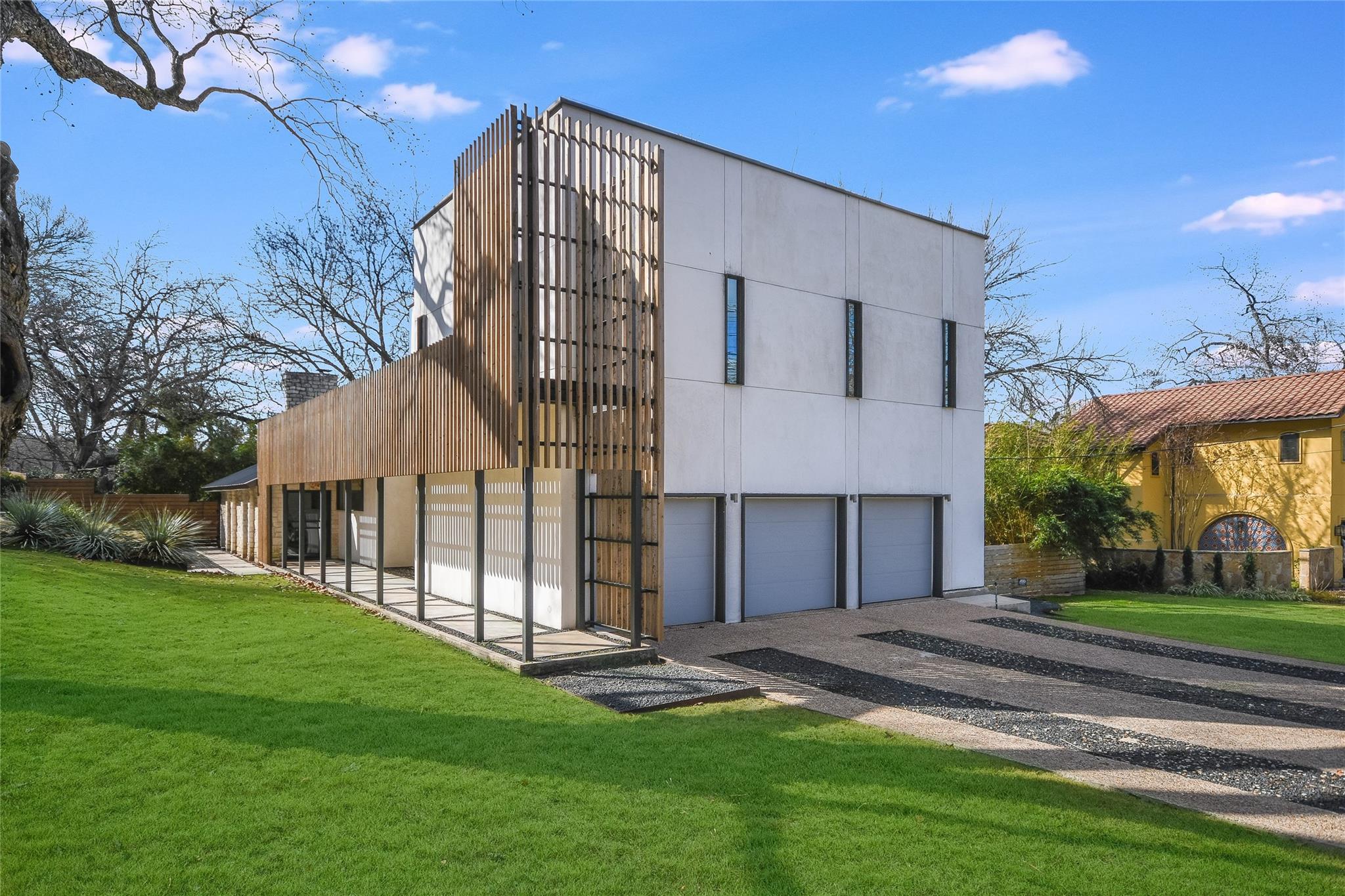 3404 Rivercrest DR