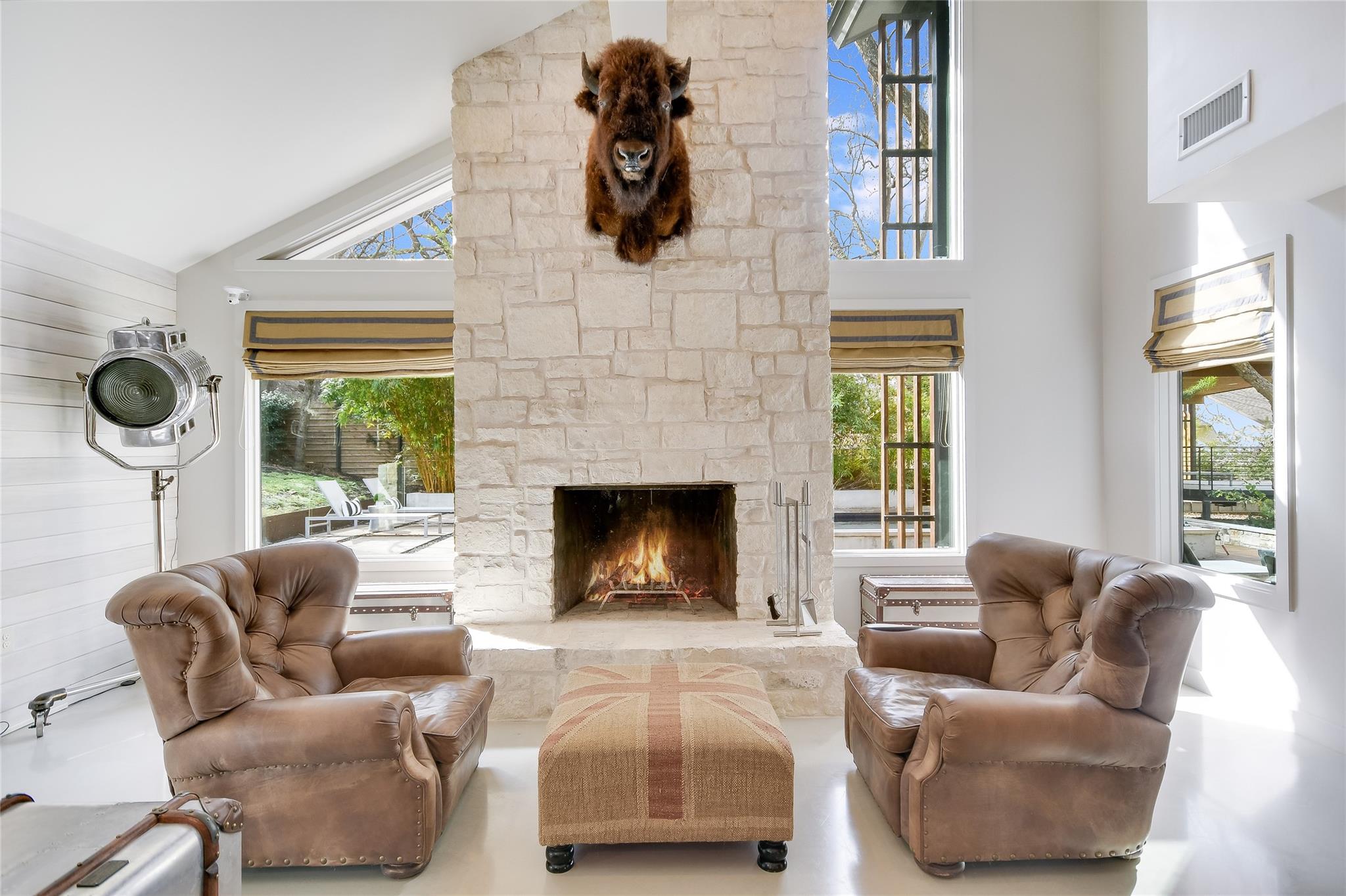 3404 Rivercrest DR