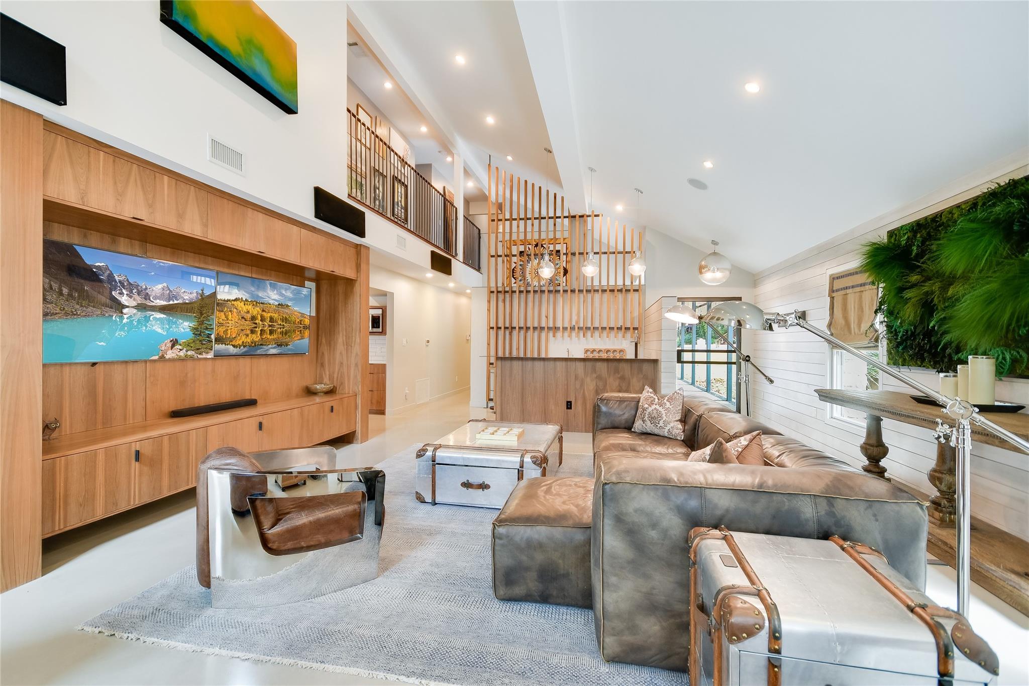 3404 Rivercrest DR