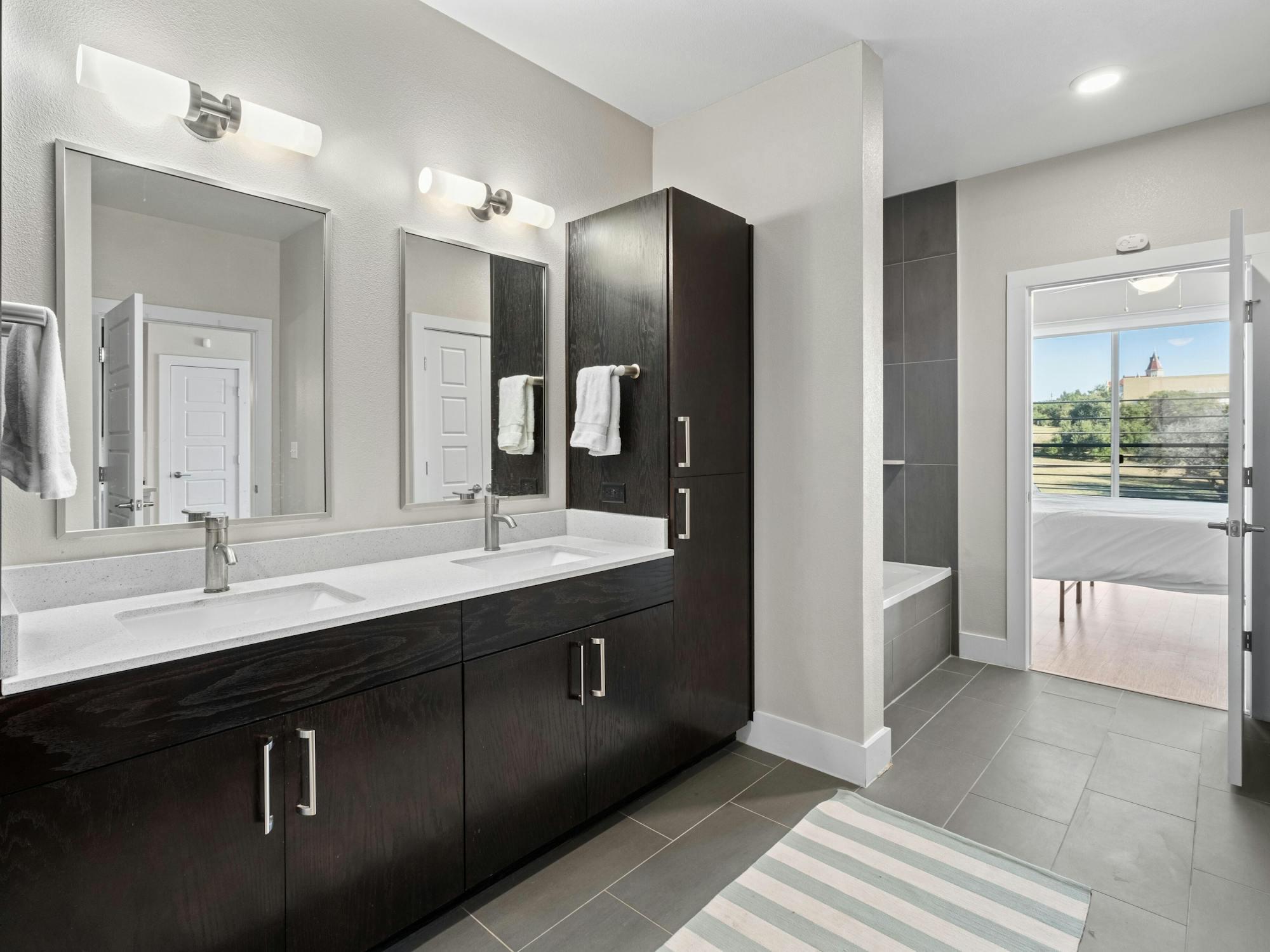 3114 S Congress Ave # 307