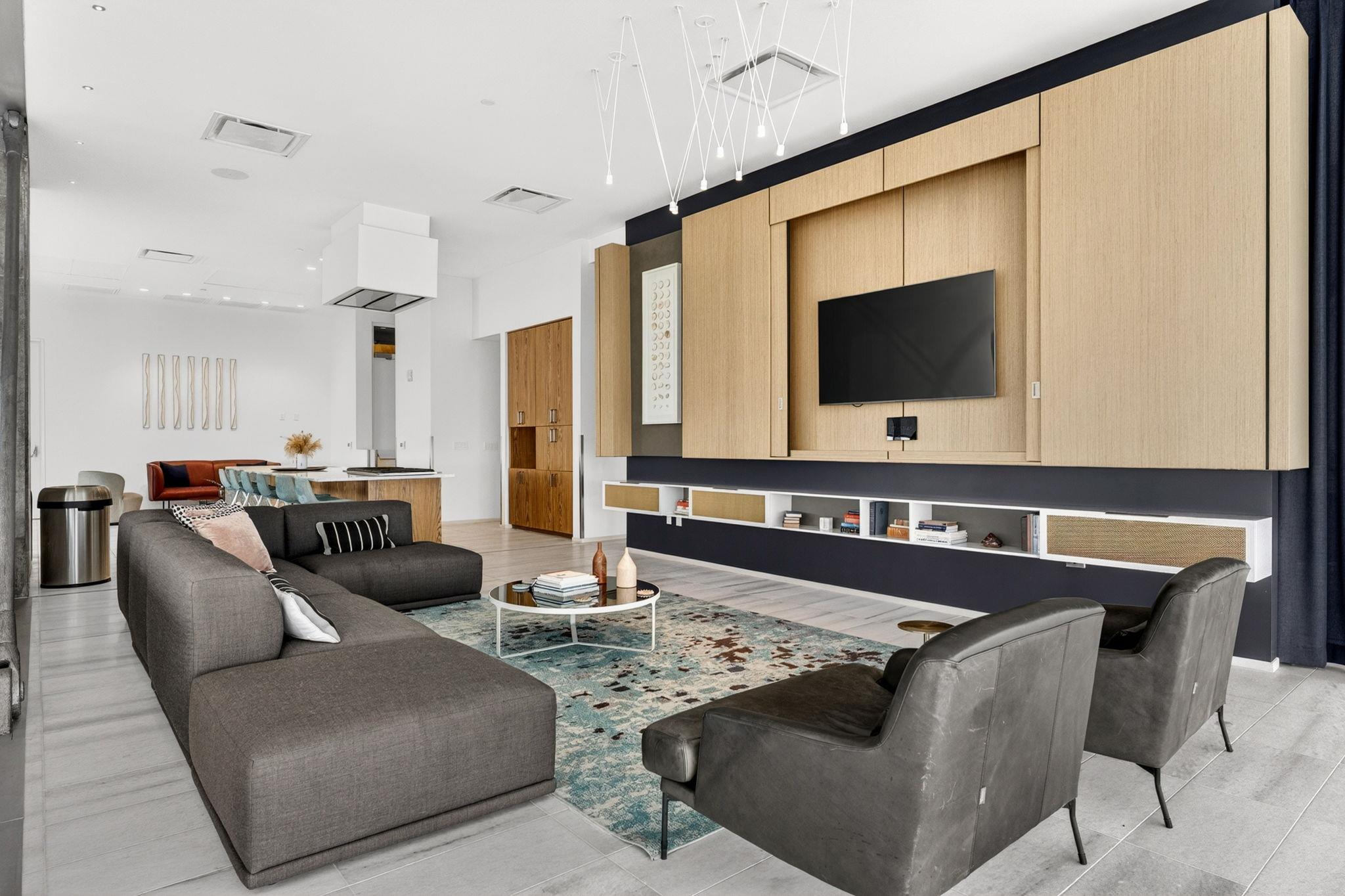 301 West Ave # 1804