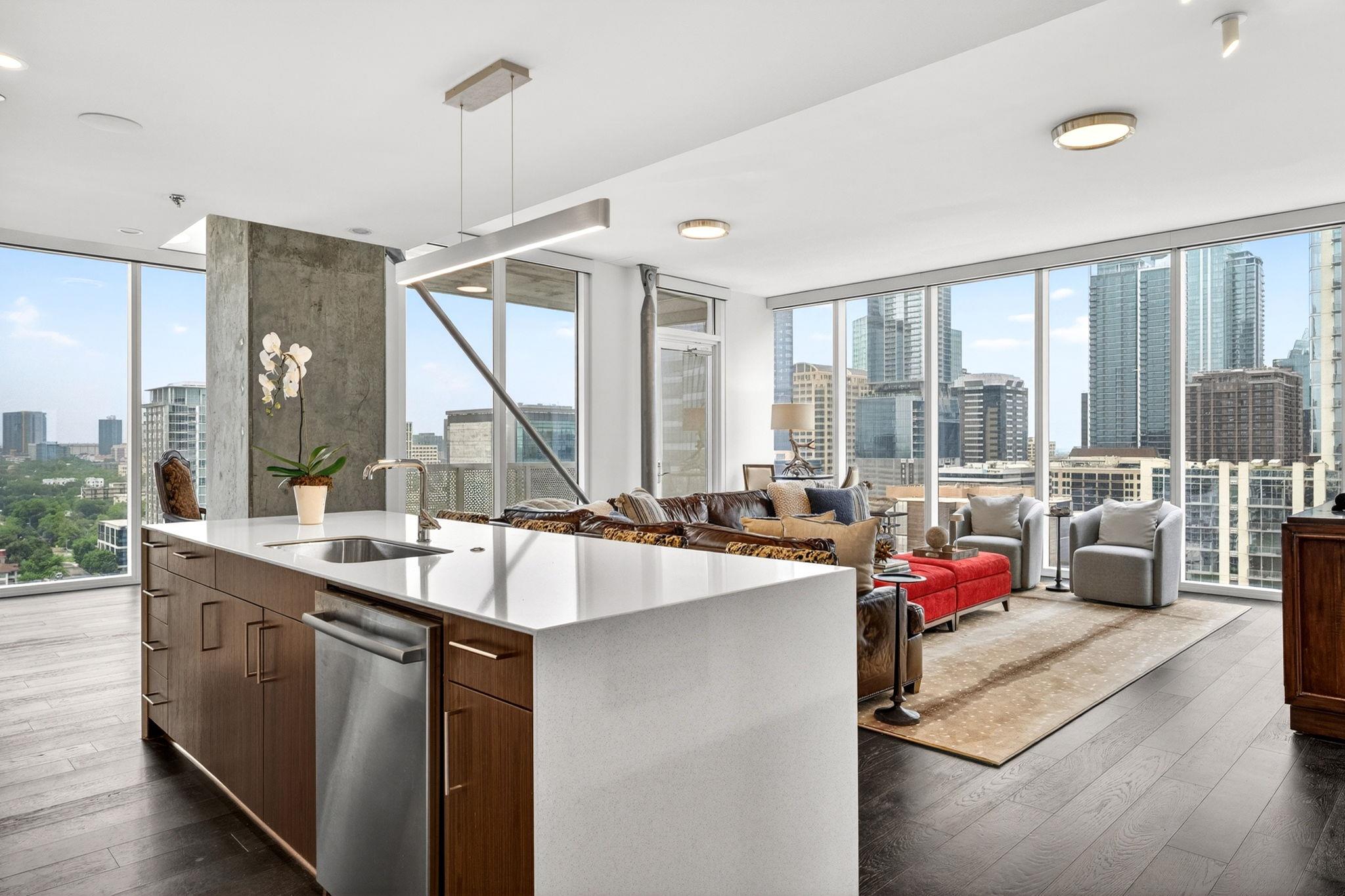 301 West Ave # 1804
