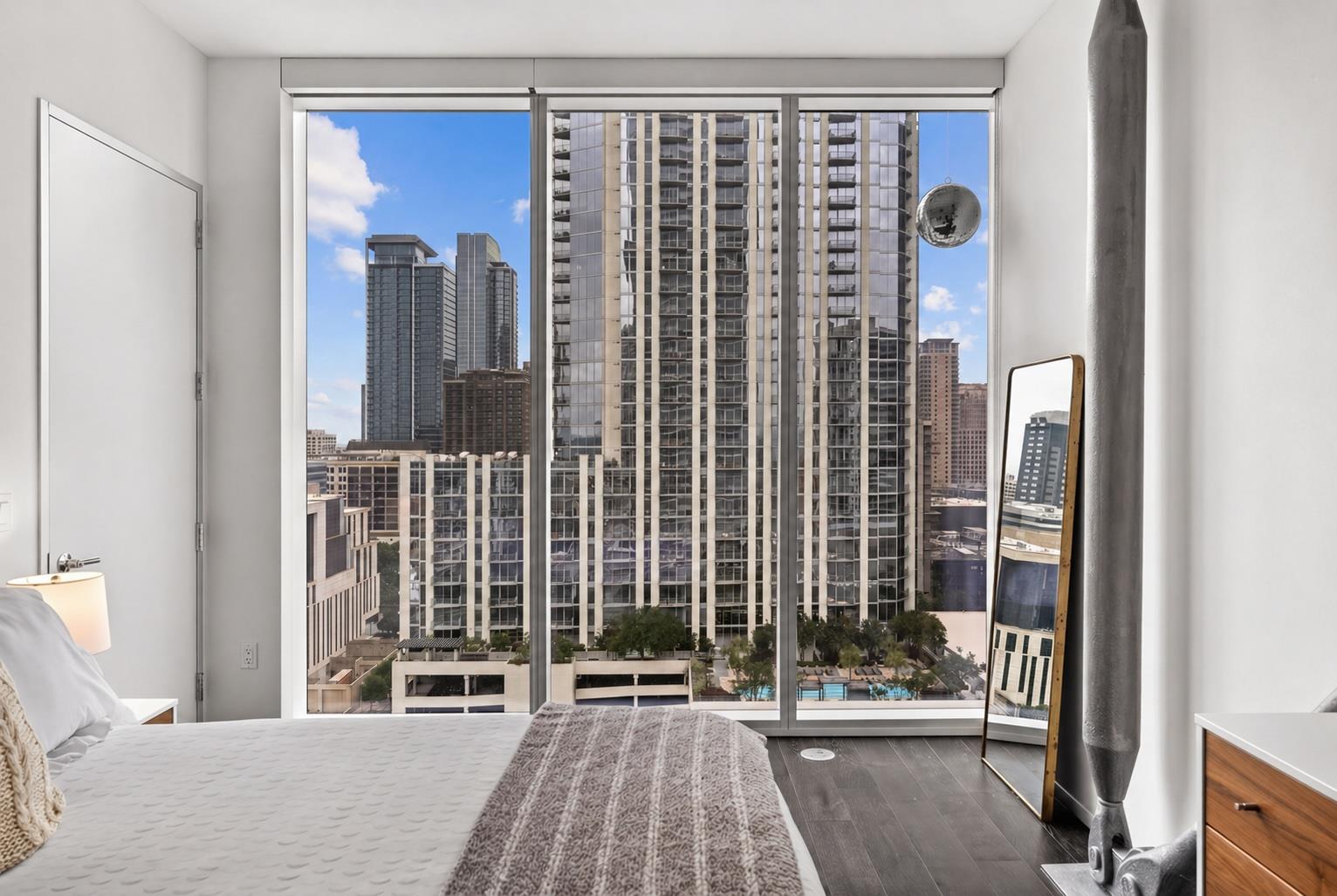 301 West Ave # 1804