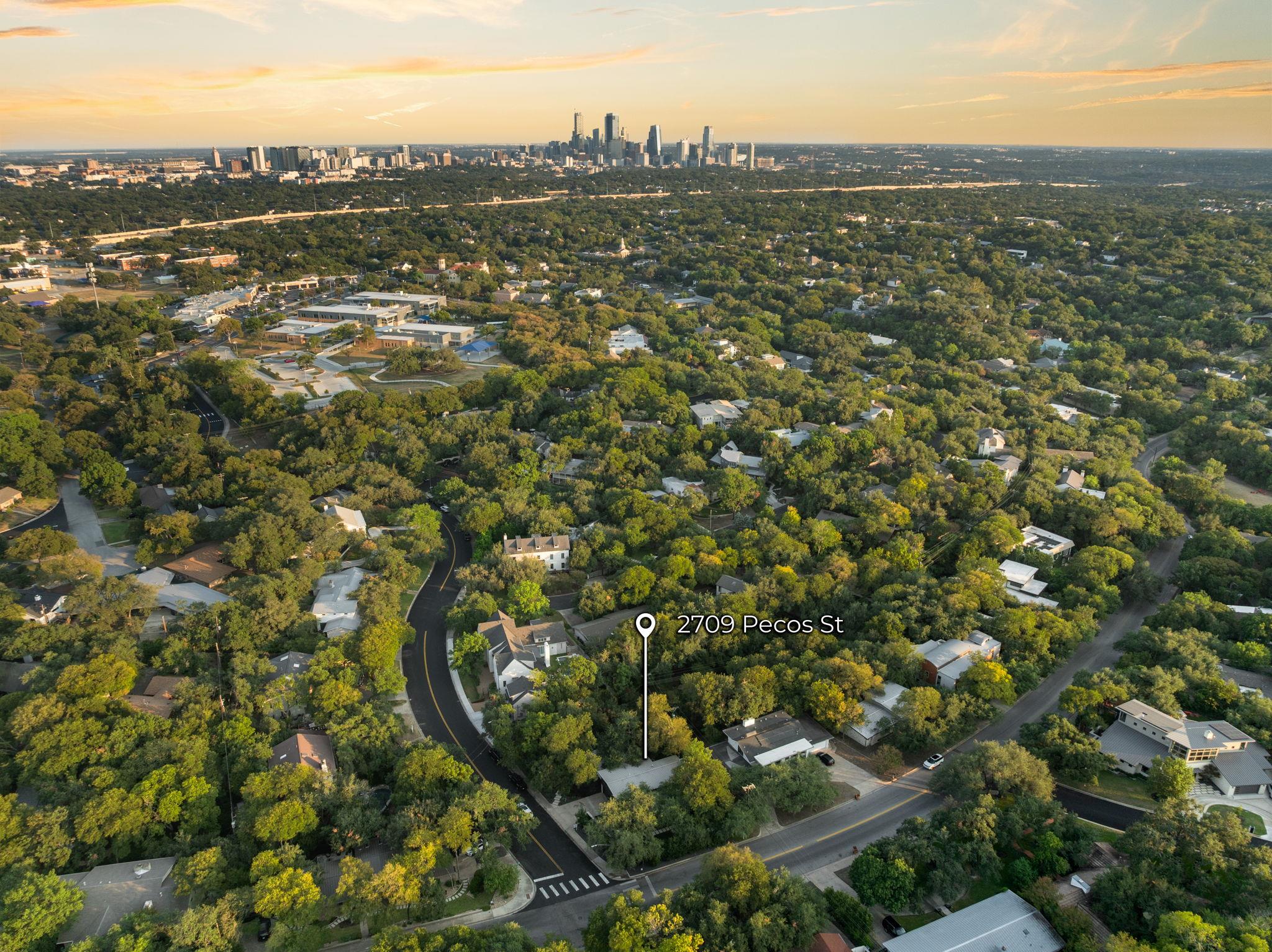 2709 Pecos ST