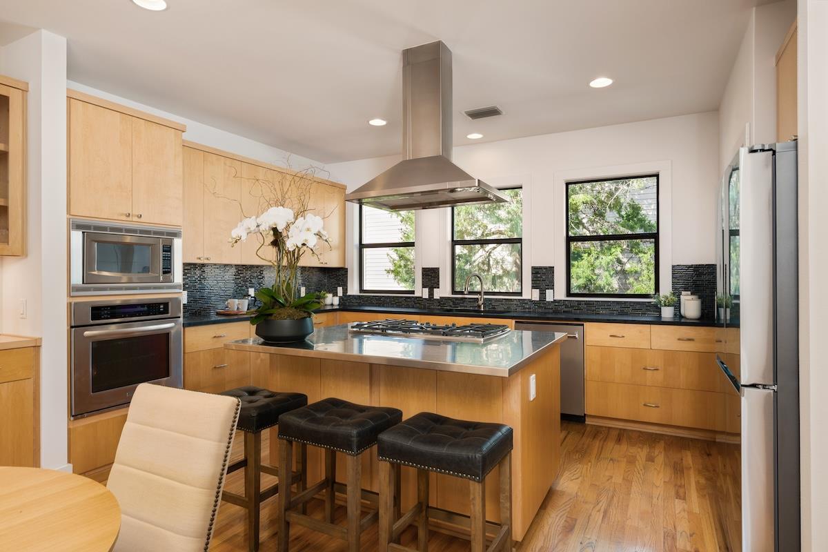 1305 Exposition BLVD #4