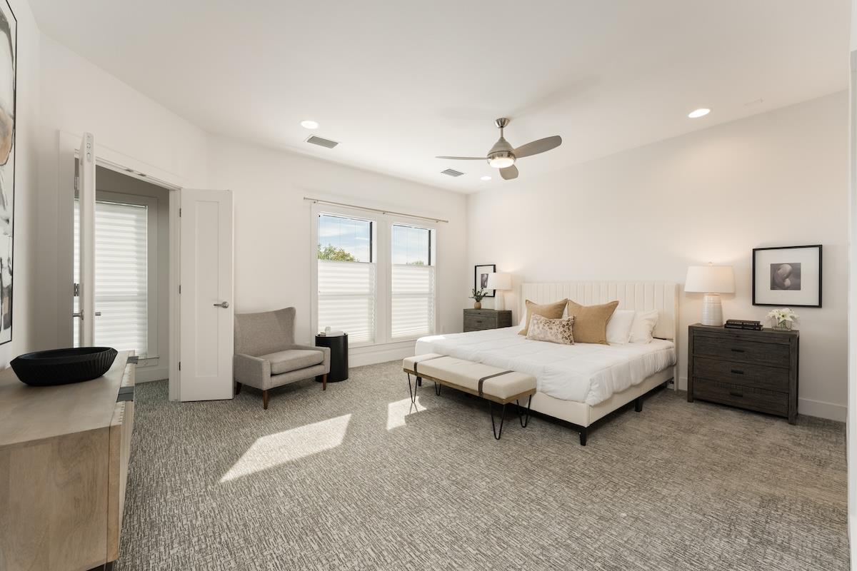 1305 Exposition BLVD #4